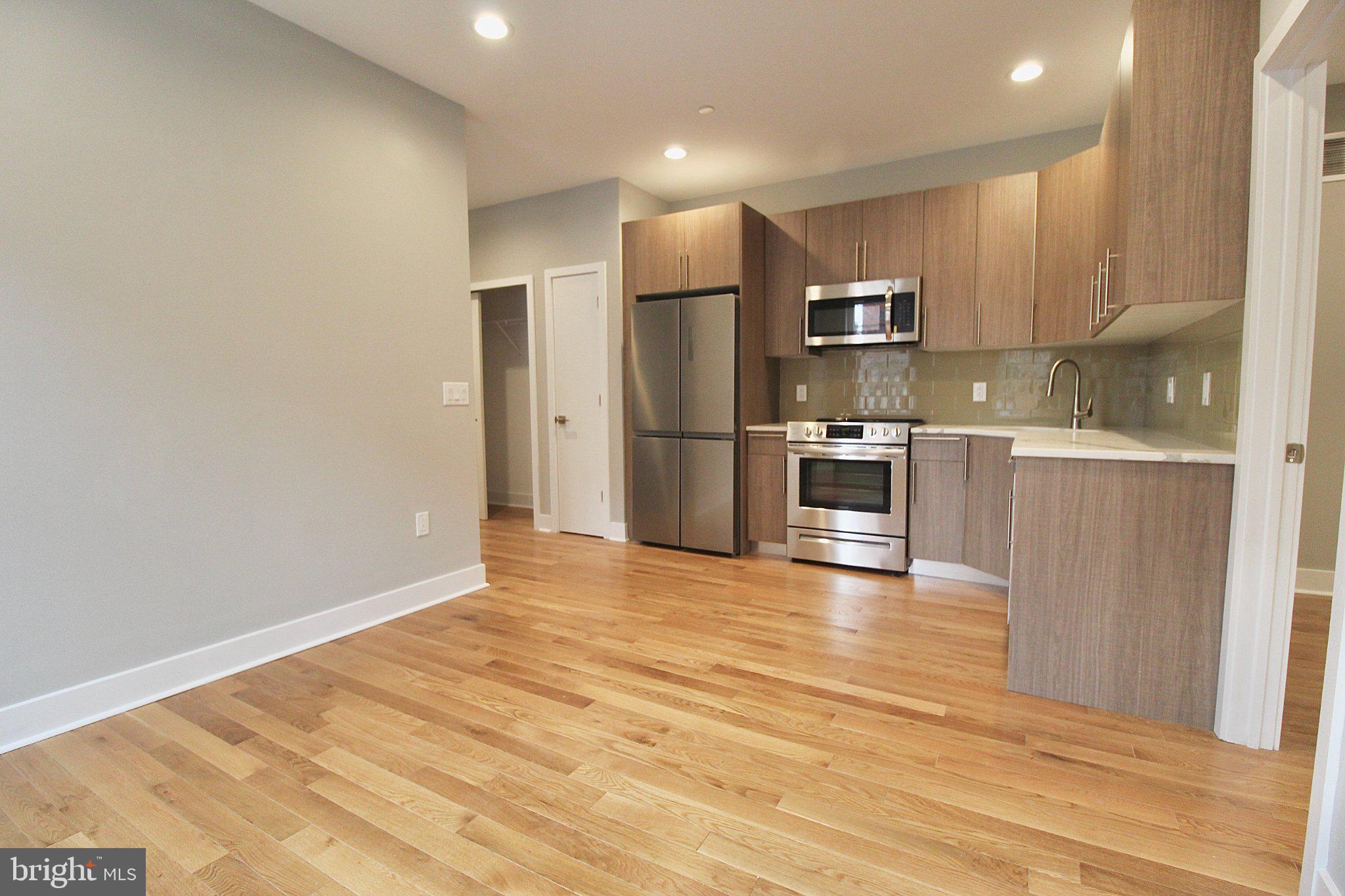 FRANCISVILLE - Residential Income