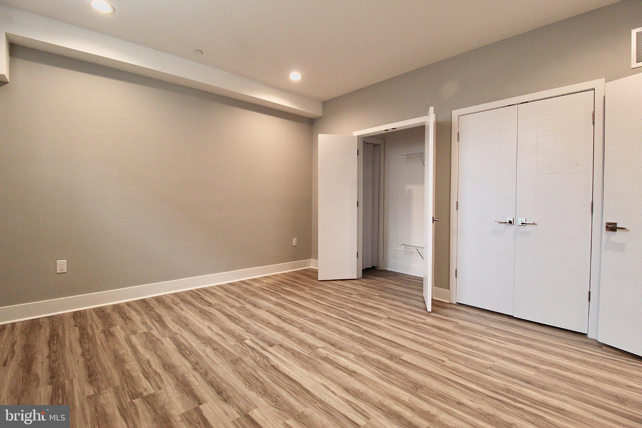 FRANCISVILLE - Residential Income