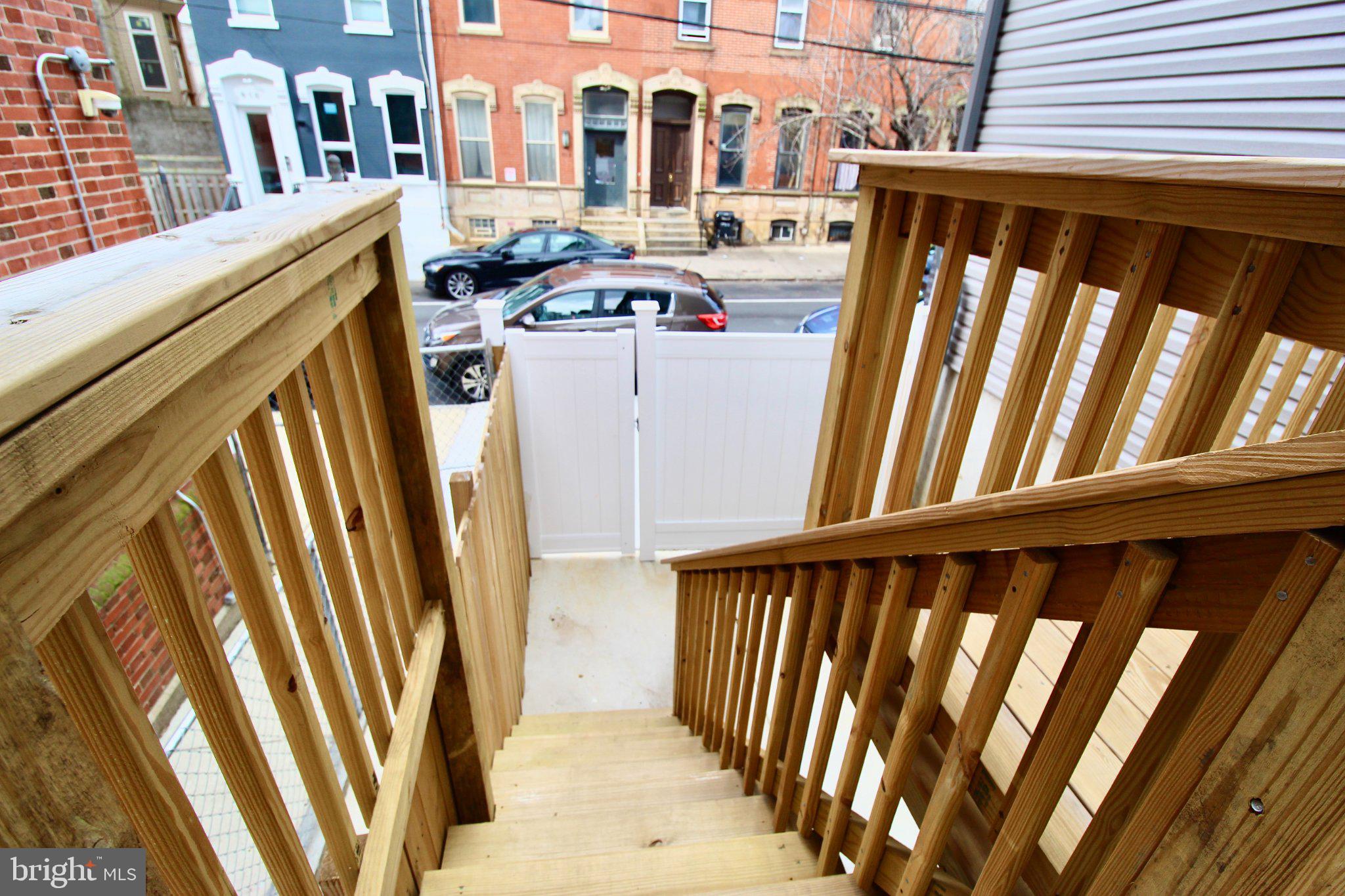 FRANCISVILLE - Residential Income