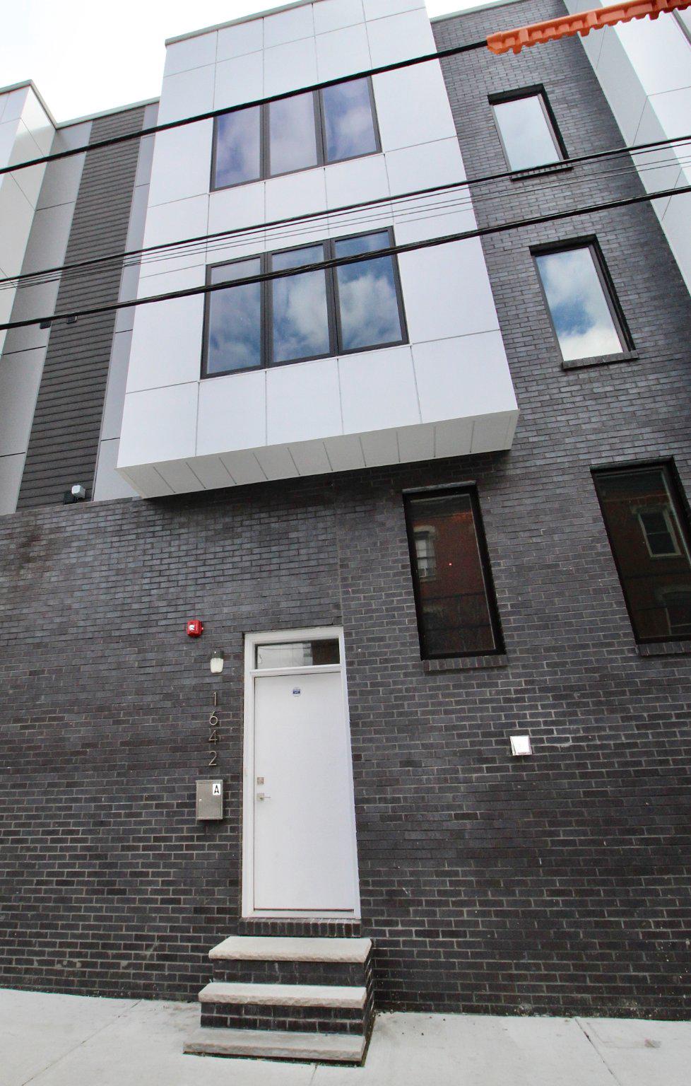 FRANCISVILLE - Residential Income