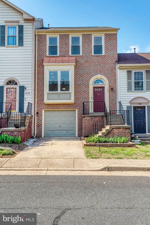 Townhouse For Sale - 7438 Barbados Lane<br/> MANASSAS, VA 20109