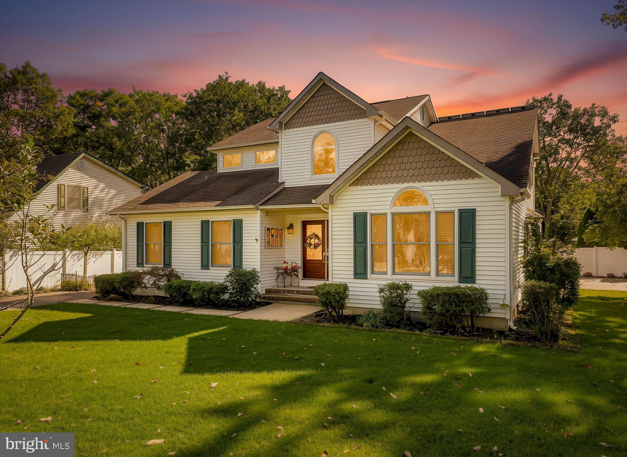 14 OAK LEAF DRIVE