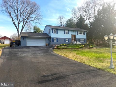 Homes For Sale - 604 A Street<br/> PASADENA, MD 21122