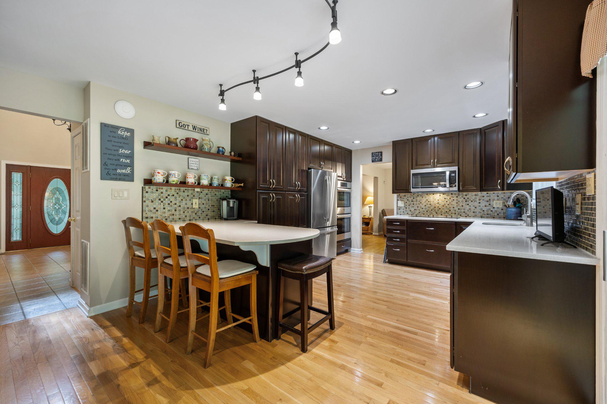1225 CROWS FOOT ROAD