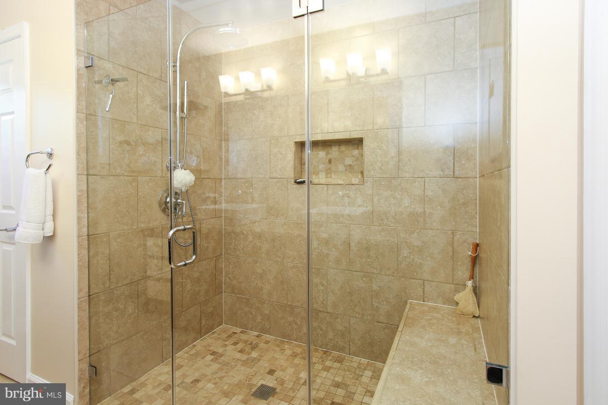 LANDMARK MEWS - Residential