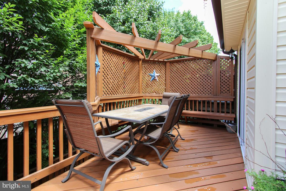 LANDMARK MEWS - Residential