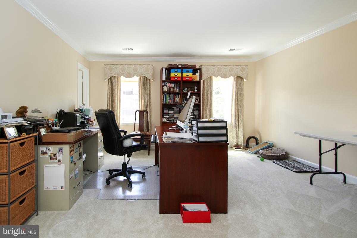 LANDMARK MEWS - Residential