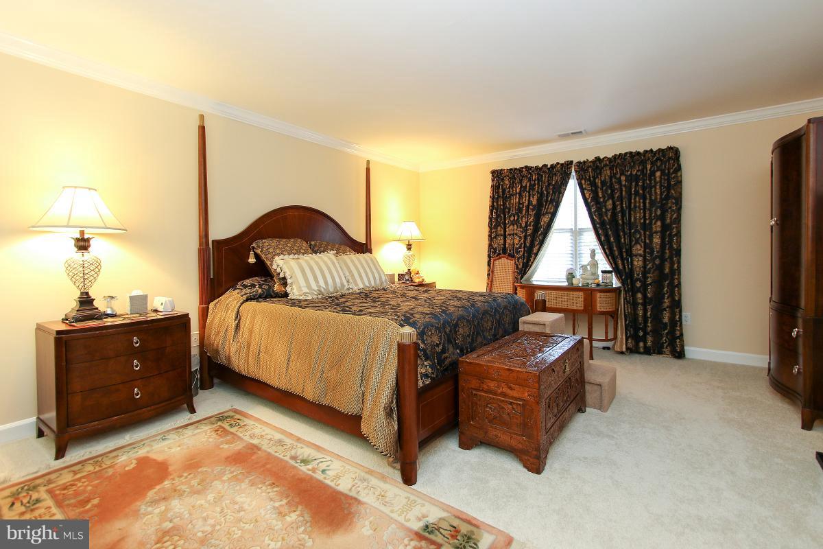 LANDMARK MEWS - Residential