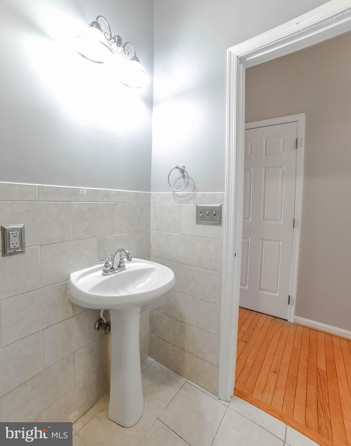 WAKEFIELD NEIGHBORHOOD - Residential