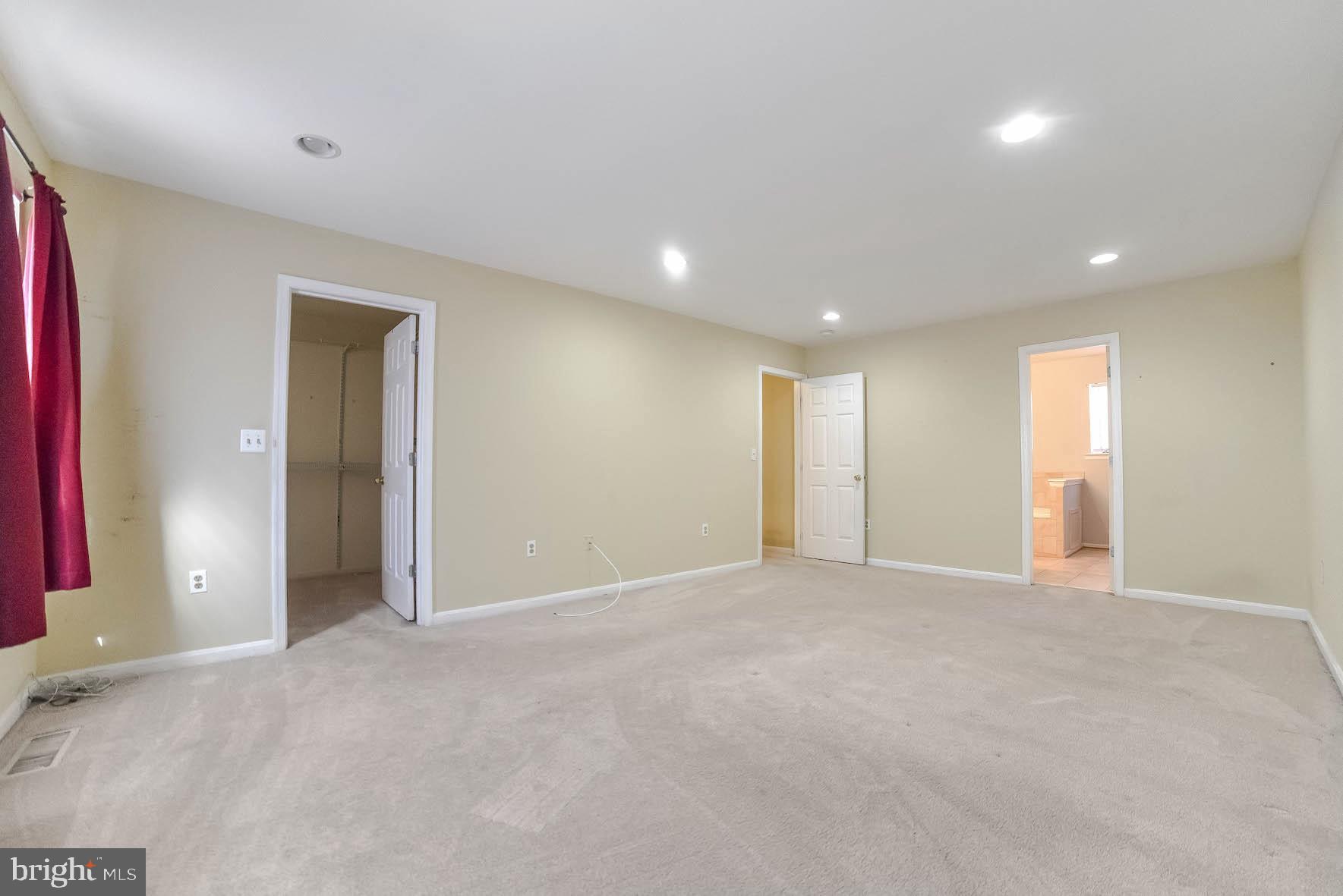 WAKEFIELD NEIGHBORHOOD - Residential