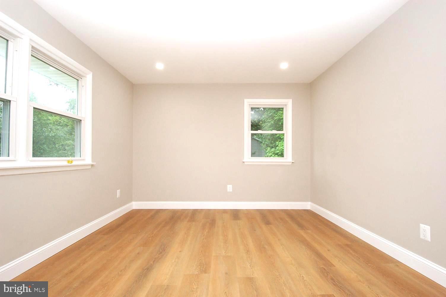 MANHATTAN BEACH - Residential