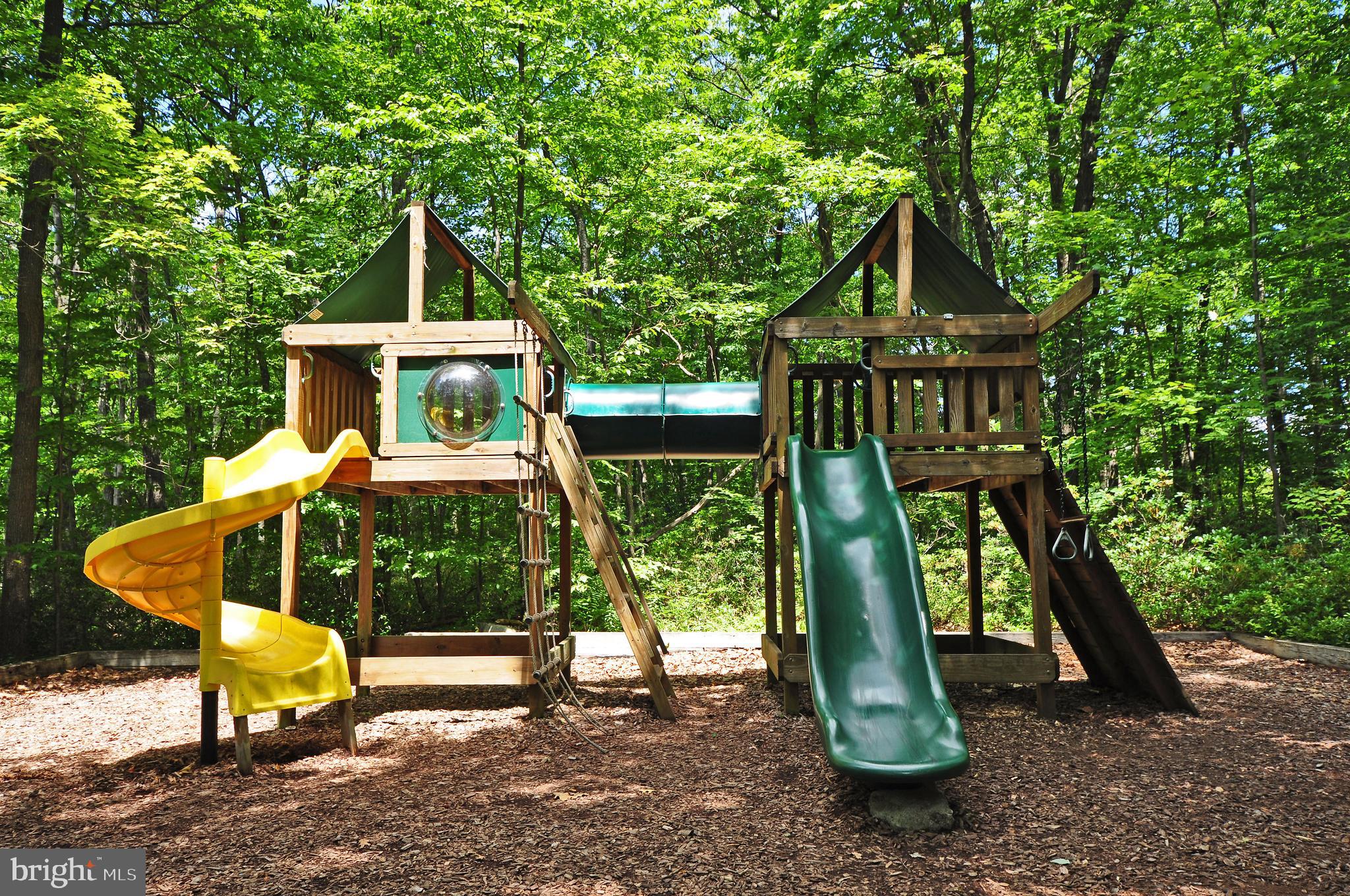 DEEP CREEK HIGHLANDS - Land