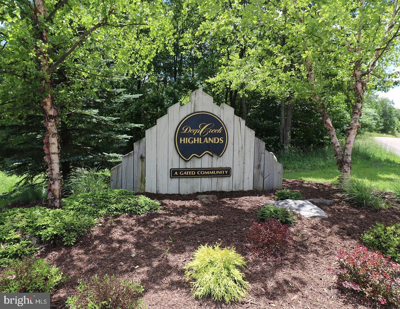 DEEP CREEK HIGHLANDS - Land