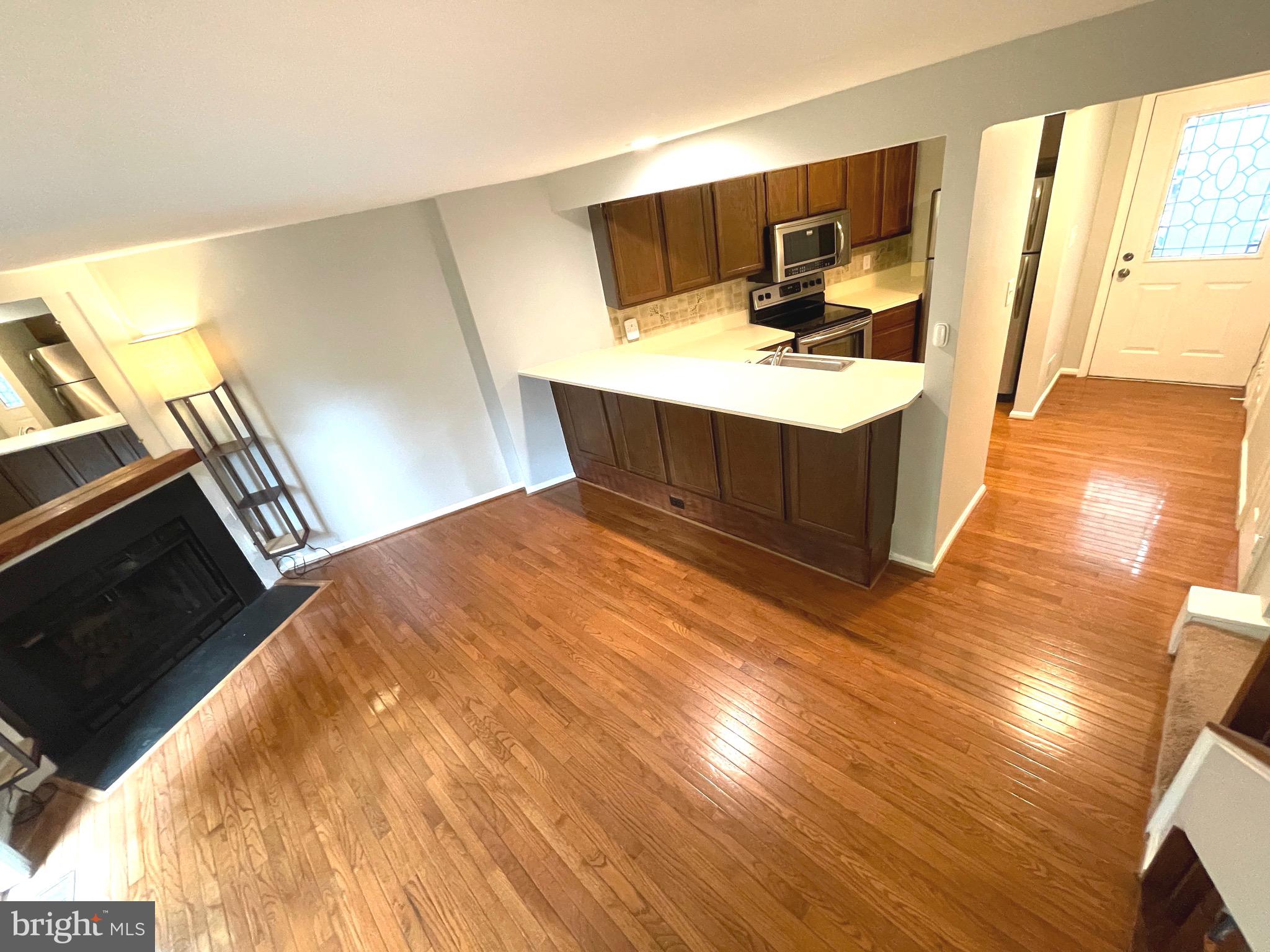 RESTON - Residential Lease