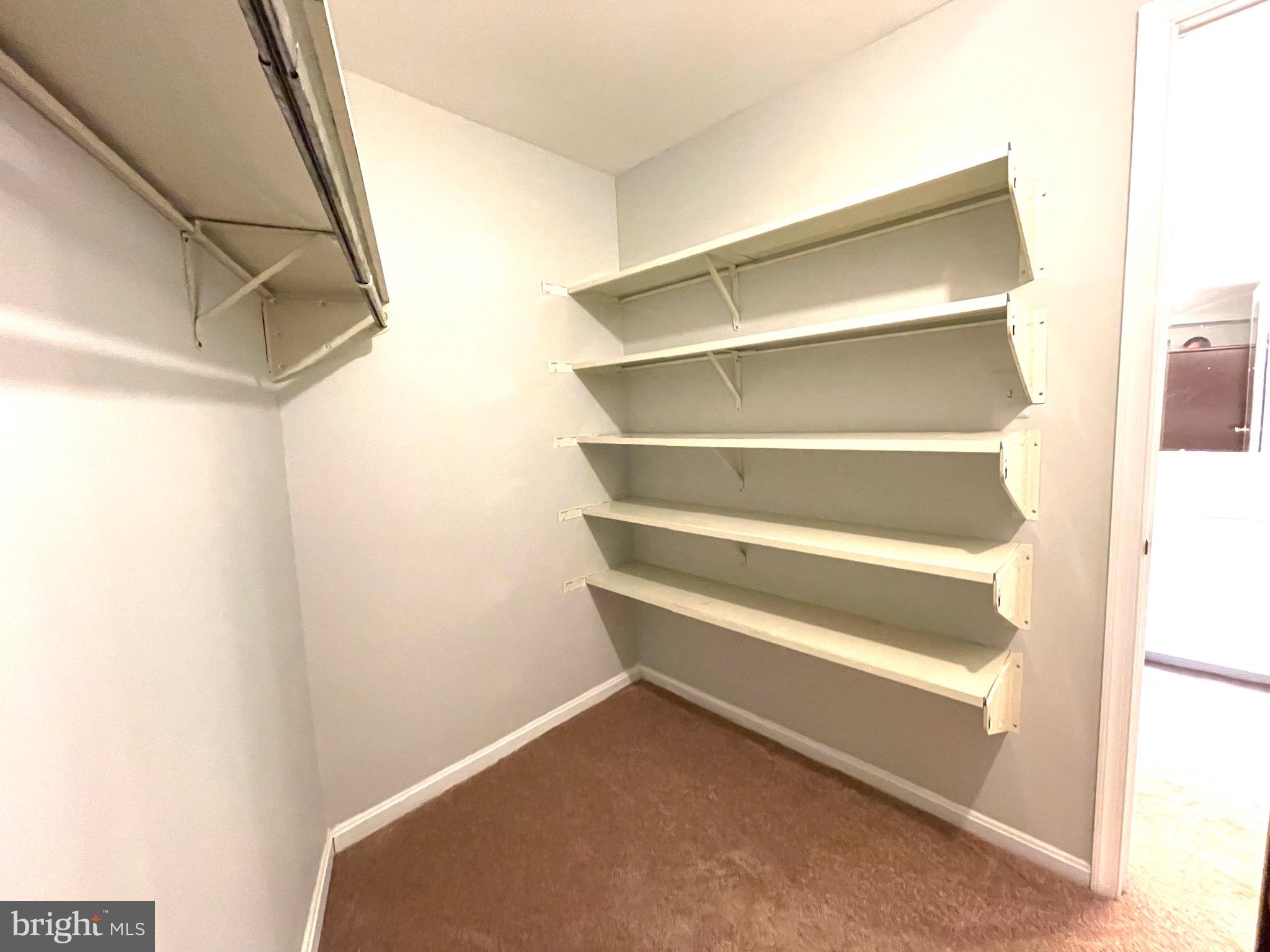 RESTON - Residential Lease