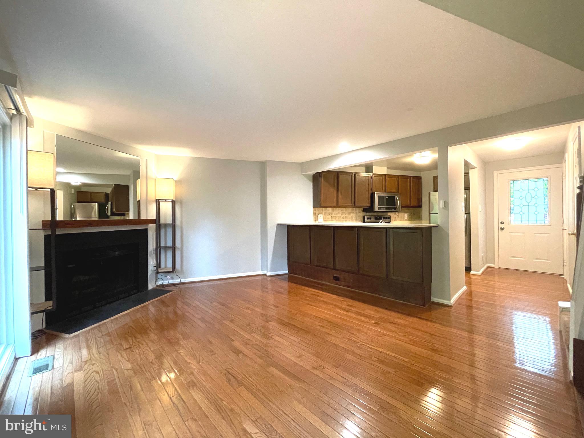 RESTON - Residential Lease