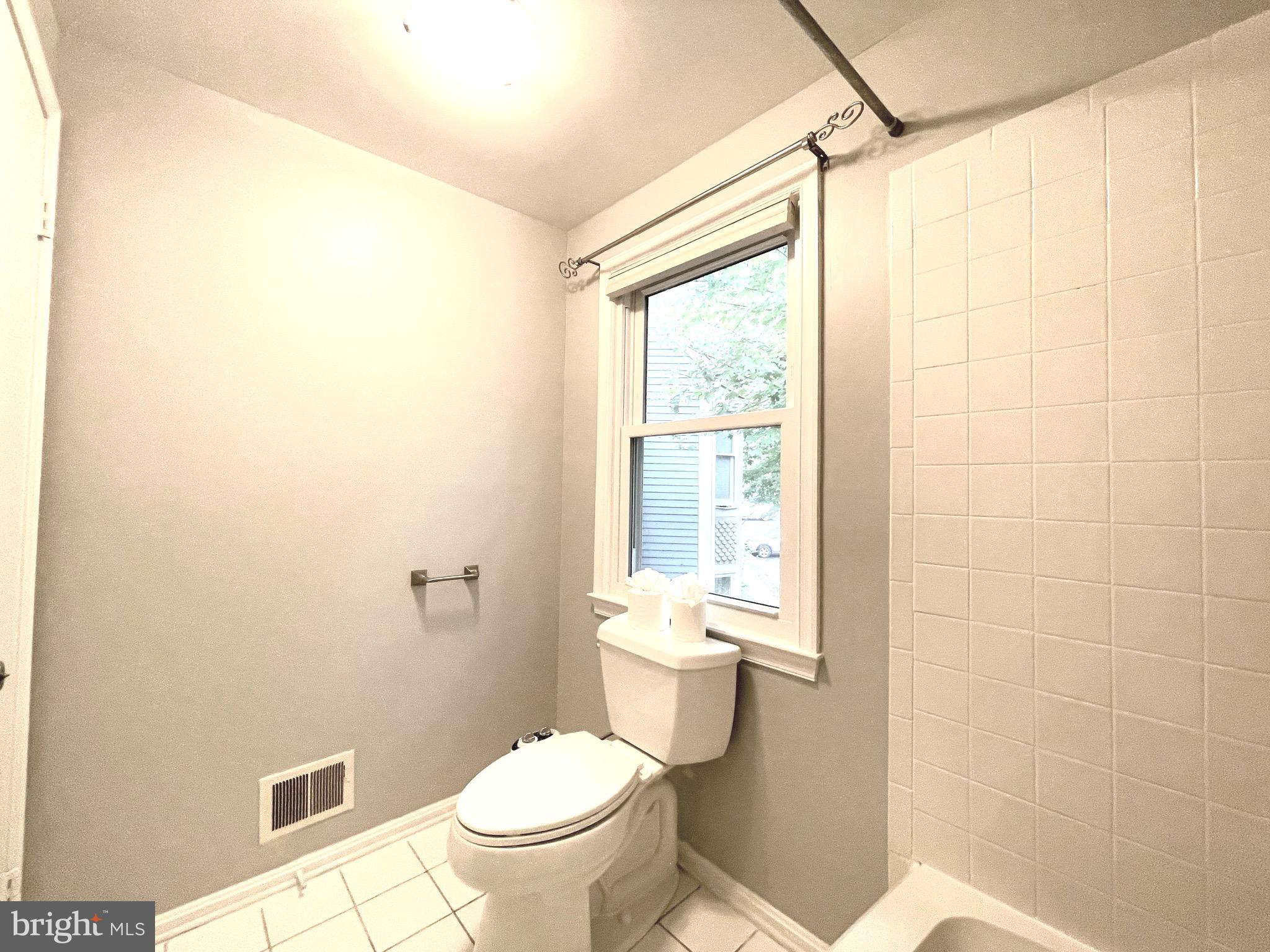 RESTON - Residential Lease