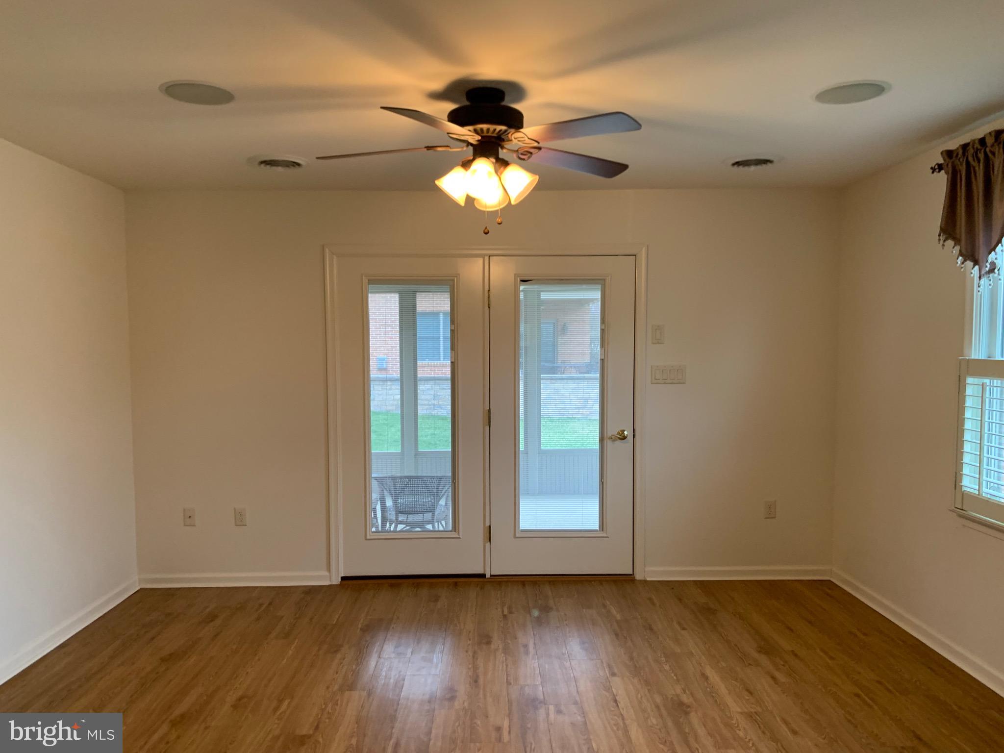 EMERALD POINTE - Residential