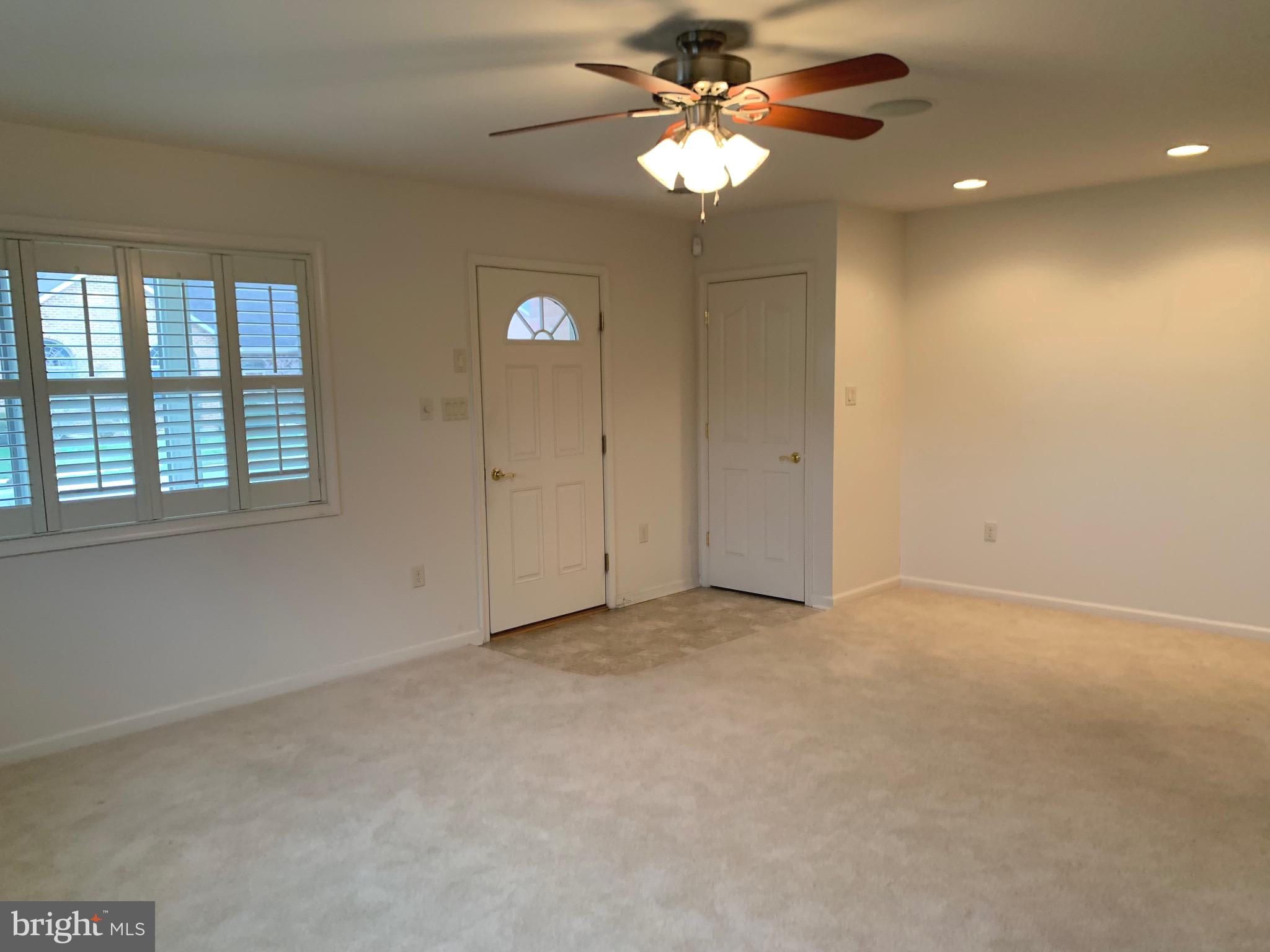 EMERALD POINTE - Residential