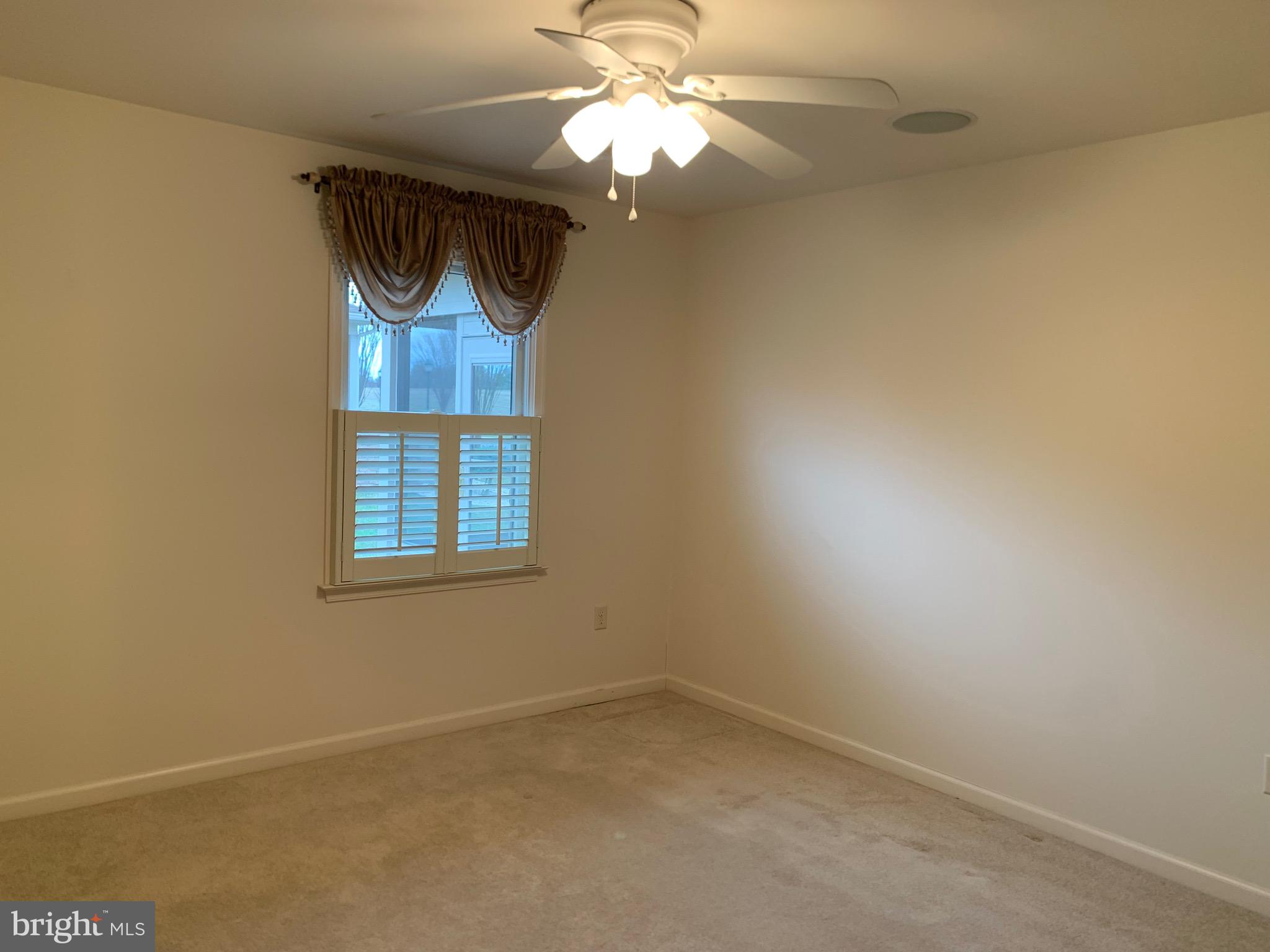 EMERALD POINTE - Residential