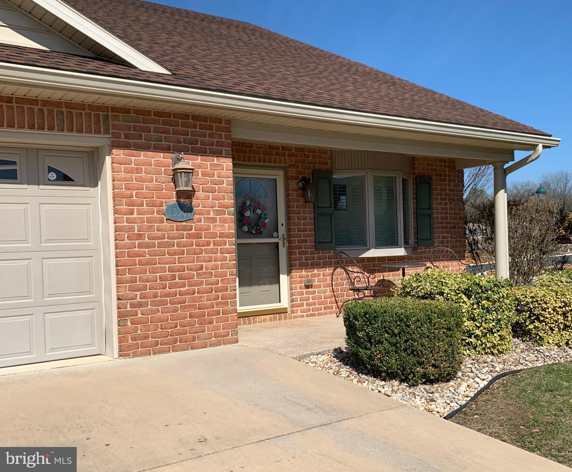 EMERALD POINTE - Residential