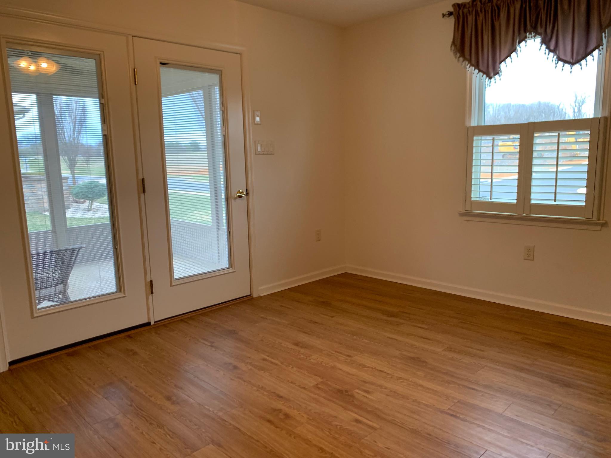 EMERALD POINTE - Residential