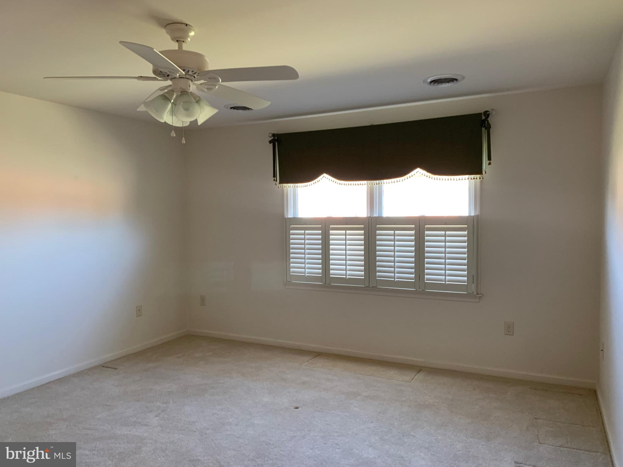 EMERALD POINTE - Residential