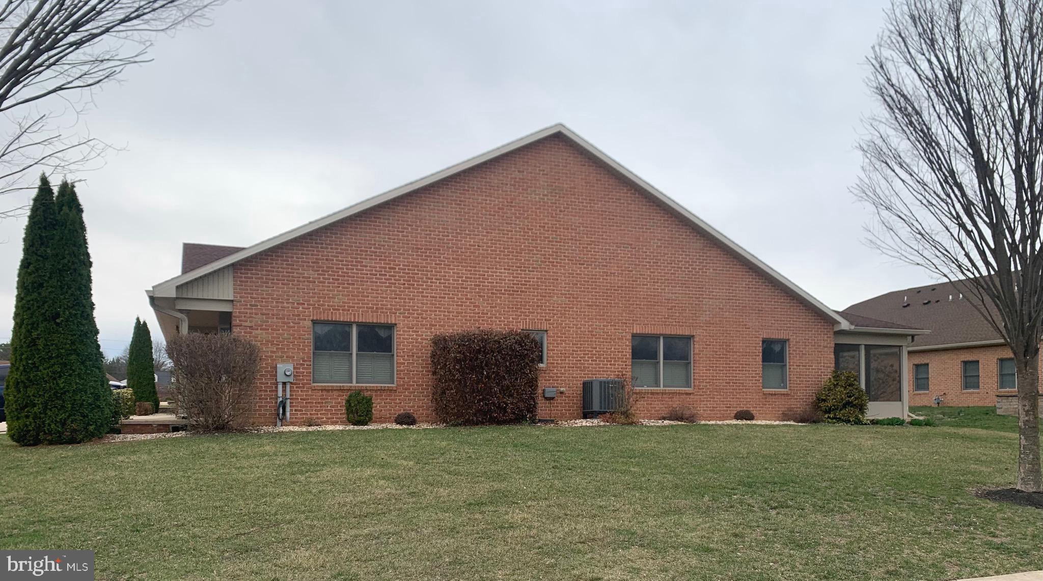 EMERALD POINTE - Residential