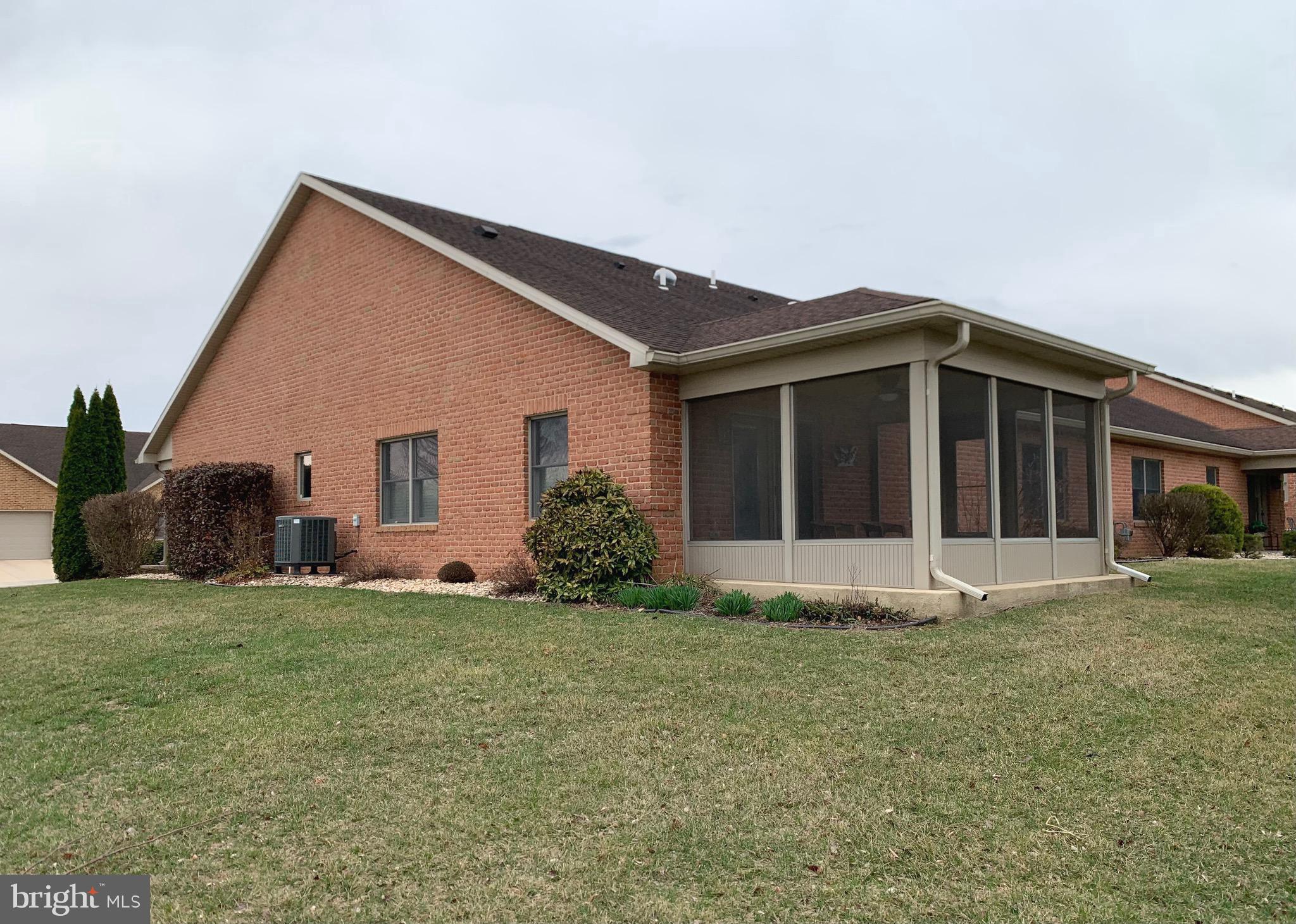 EMERALD POINTE - Residential