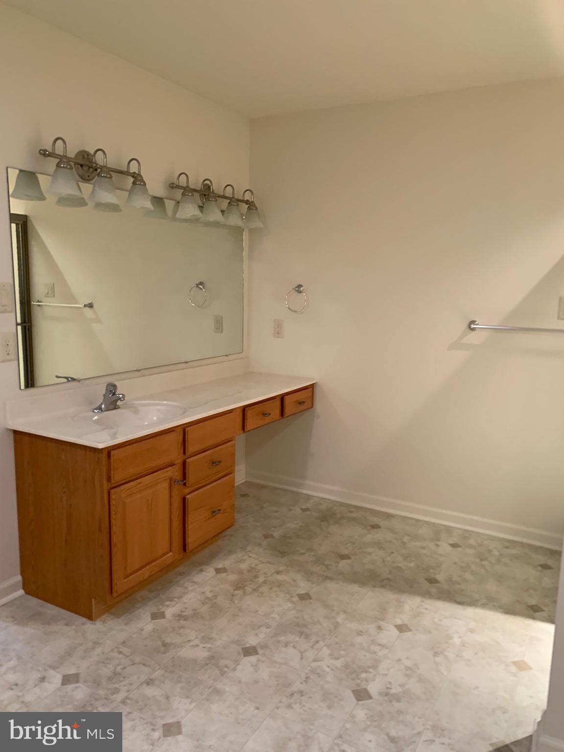 EMERALD POINTE - Residential