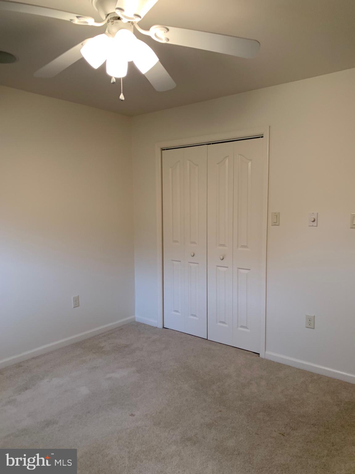 EMERALD POINTE - Residential