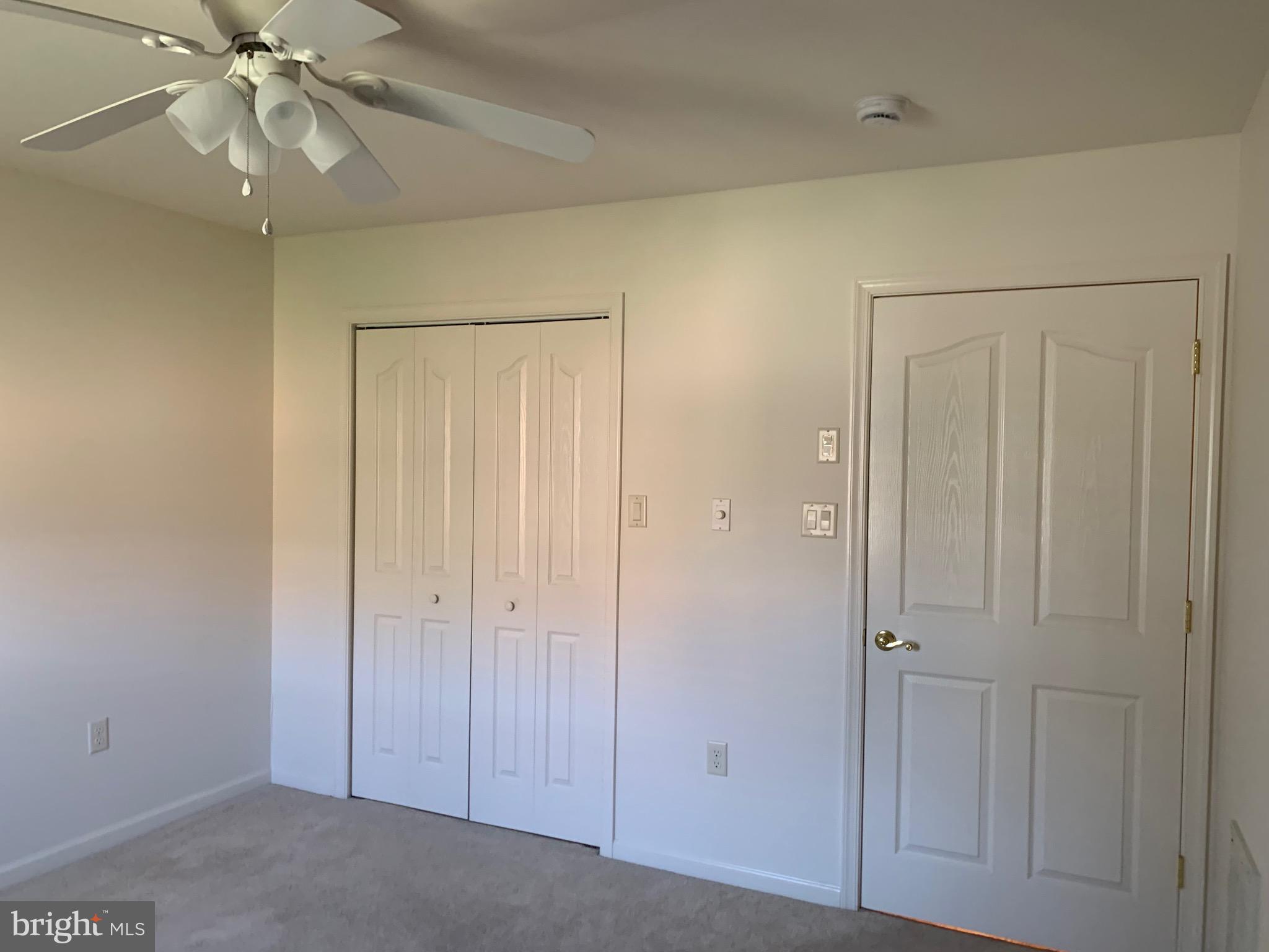 EMERALD POINTE - Residential