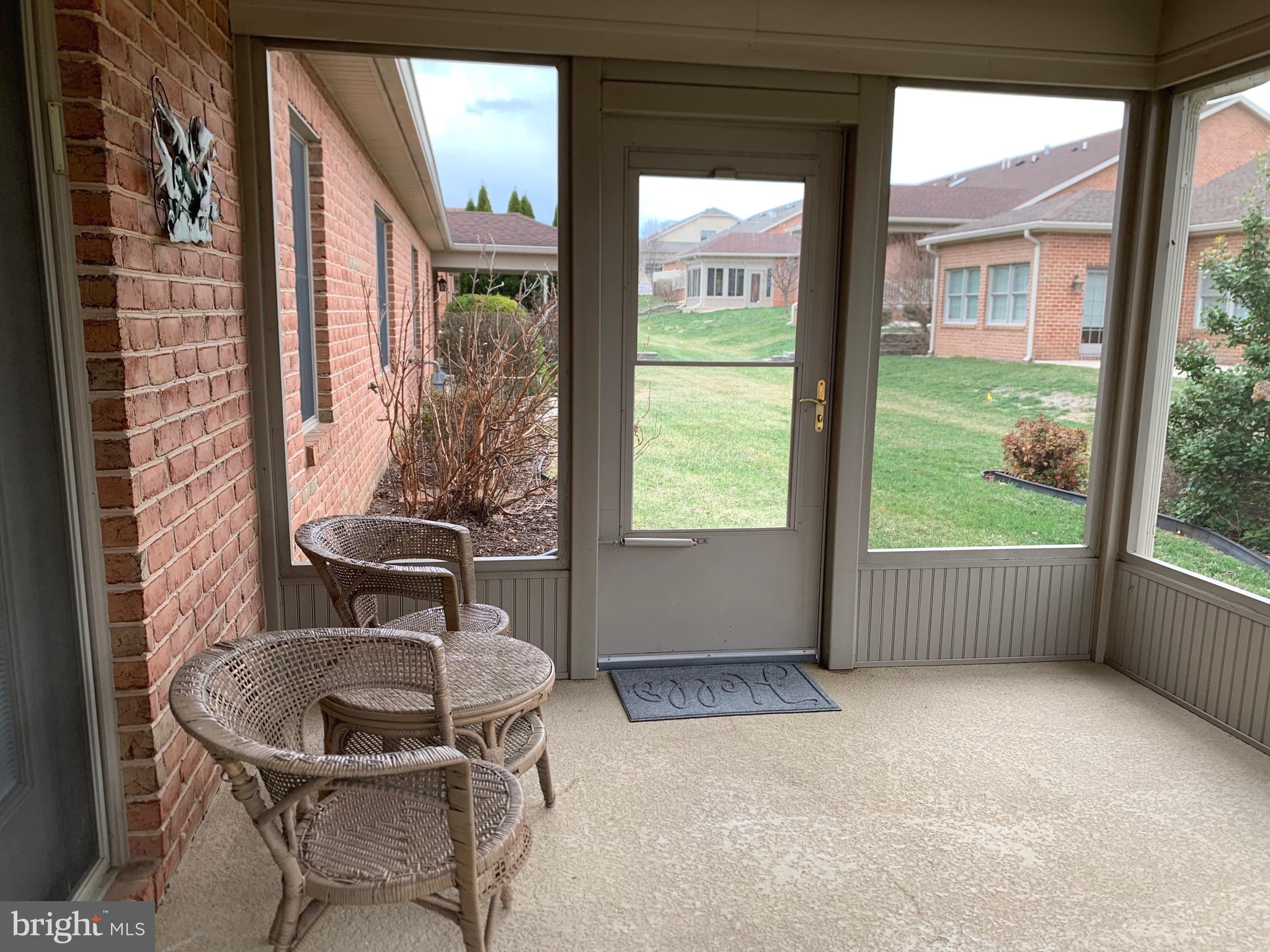 EMERALD POINTE - Residential