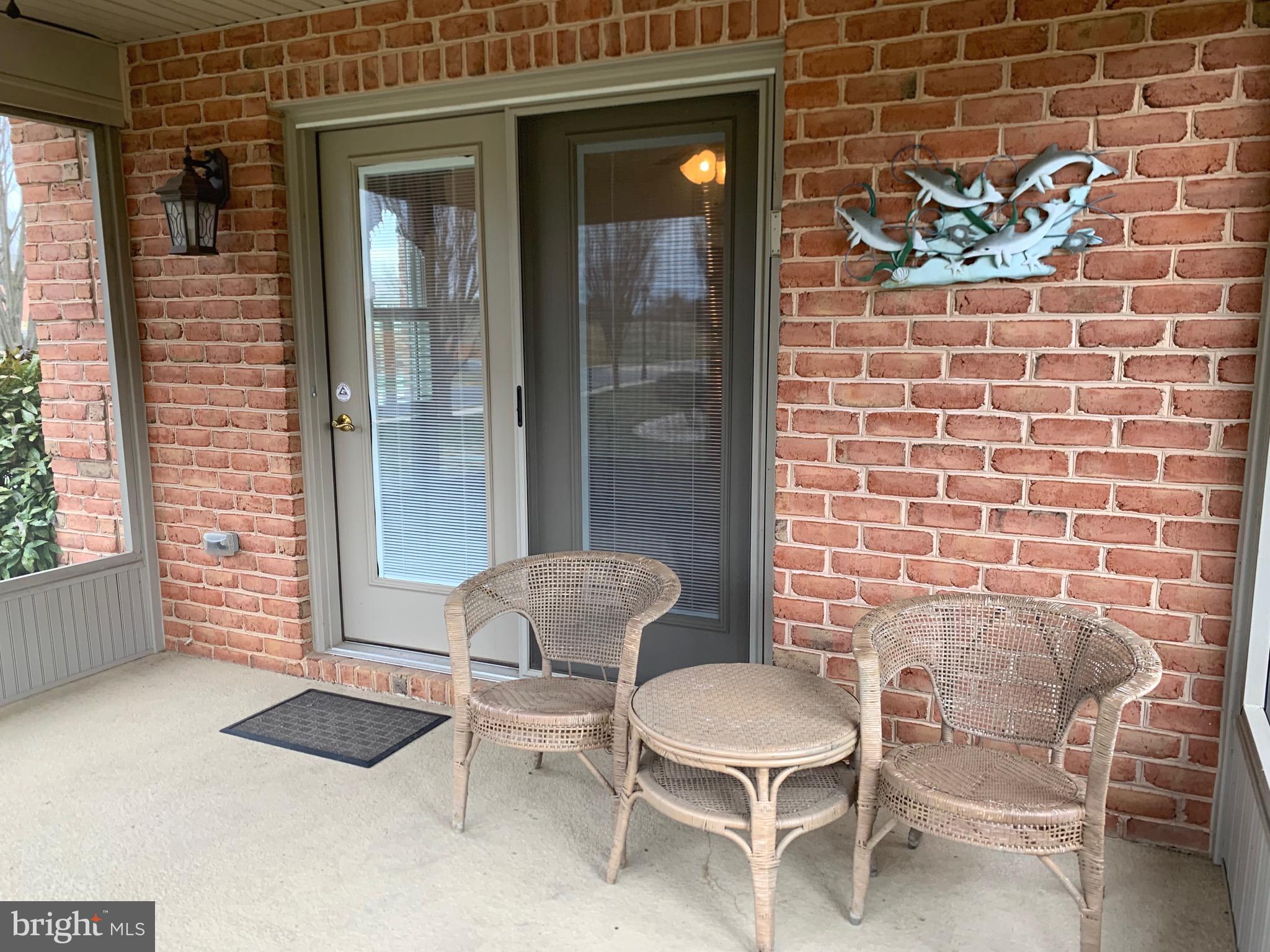 EMERALD POINTE - Residential