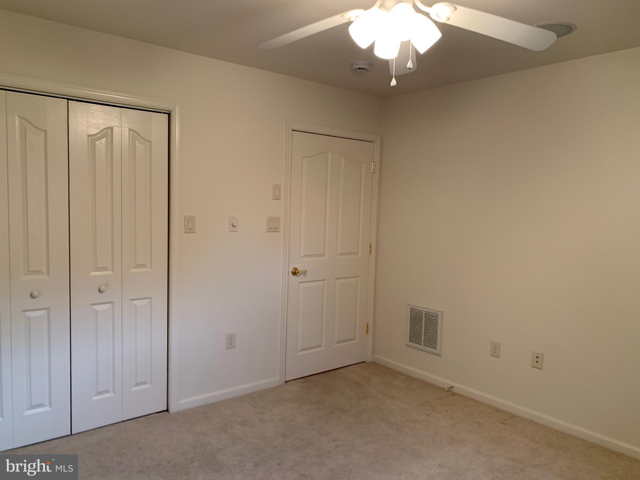 EMERALD POINTE - Residential