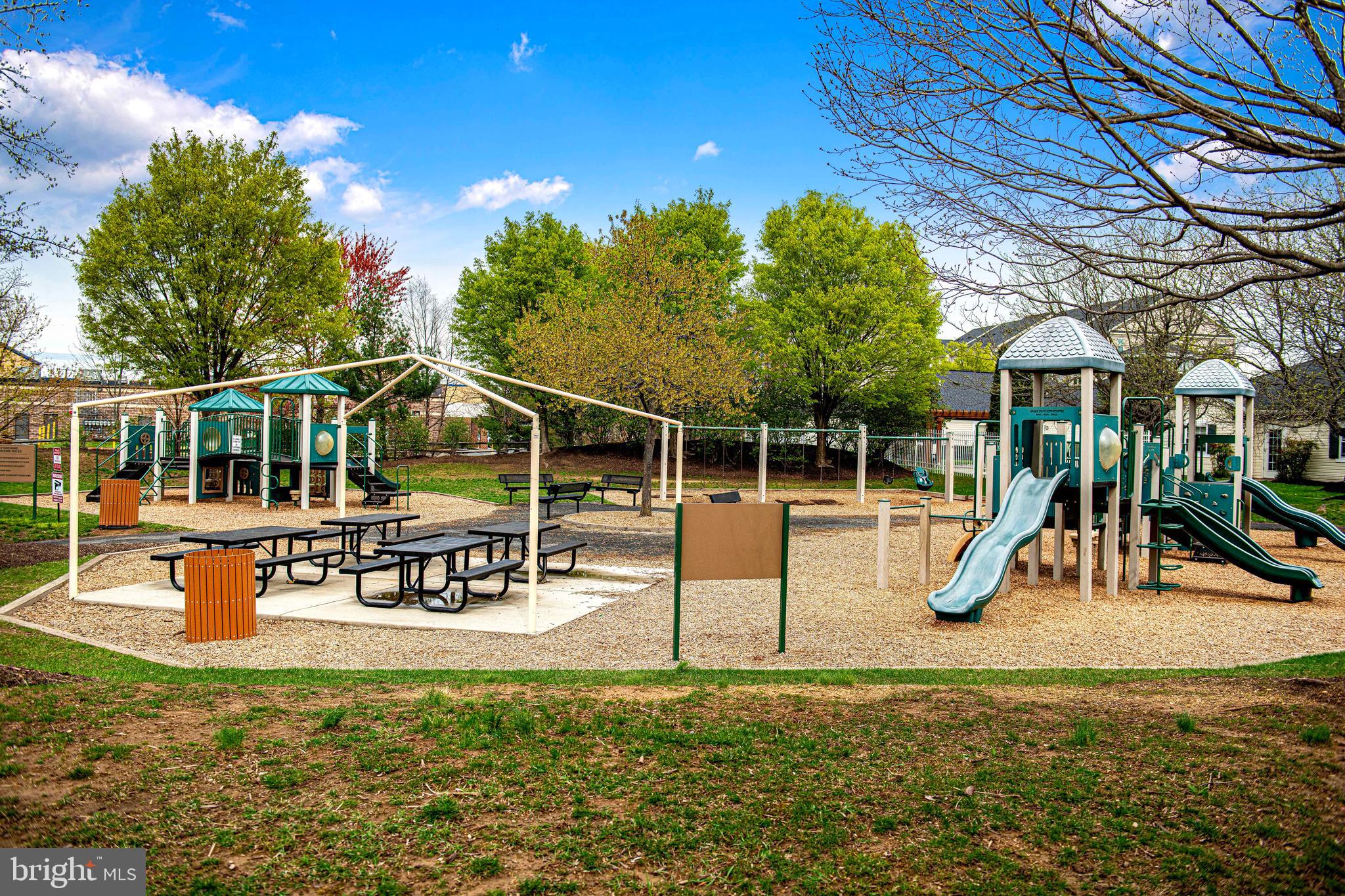 PINEY ORCHARD - Residential