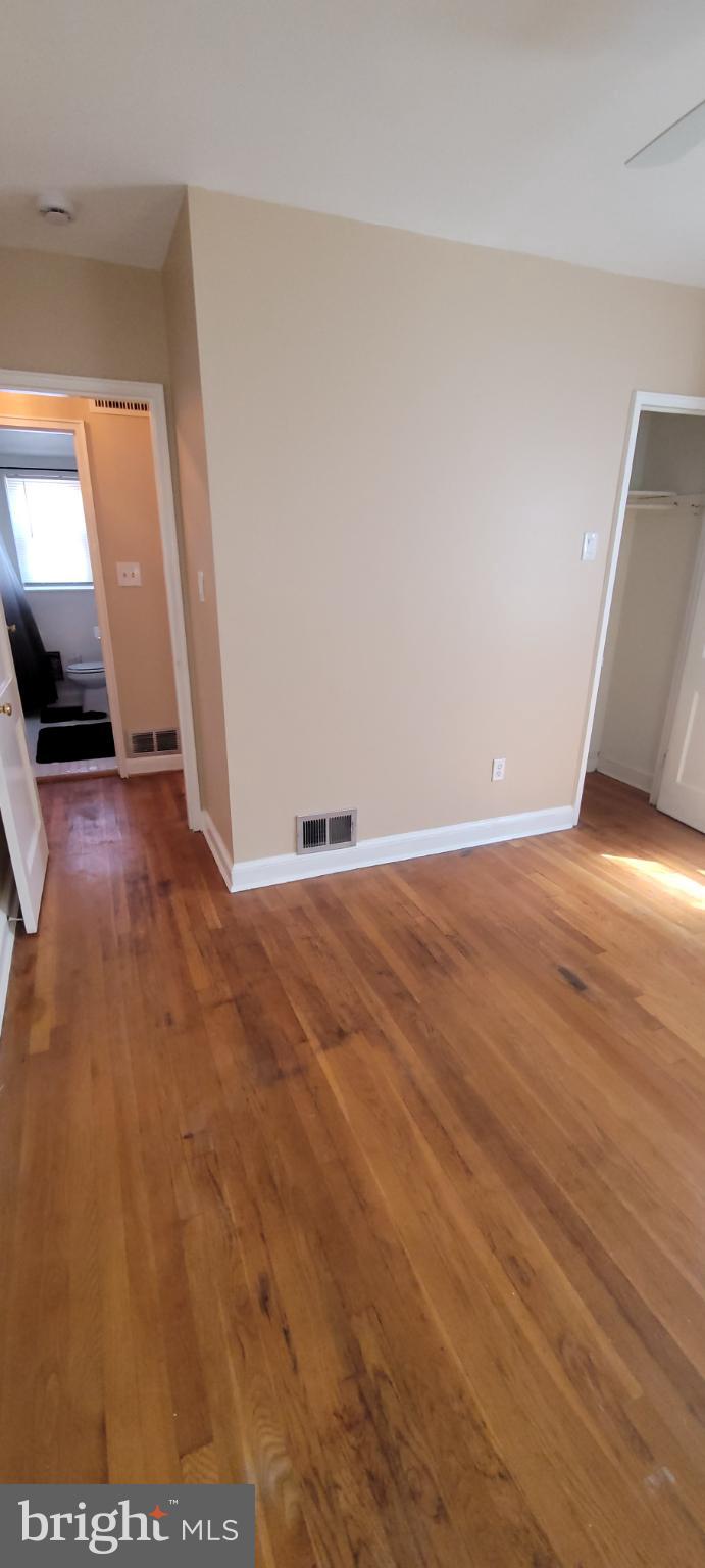 744 HILLTOP TERRACE SE