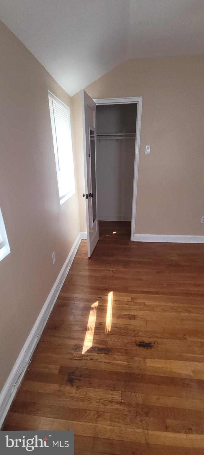 744 HILLTOP TERRACE SE