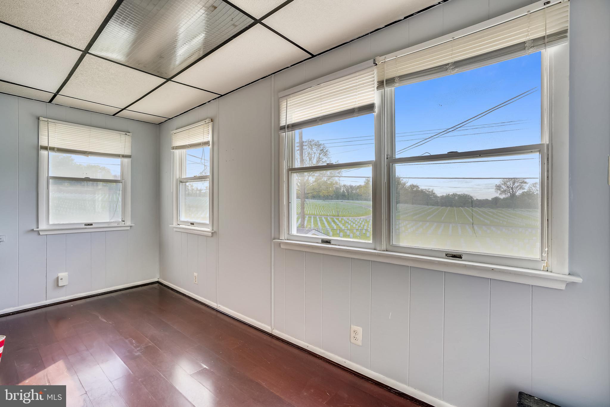 MOUNT RIDGE - Residential