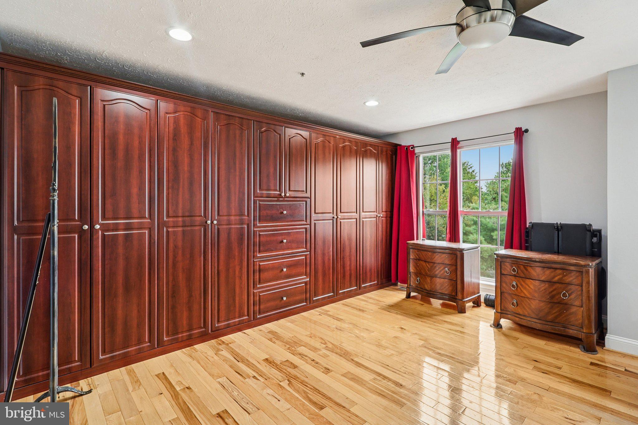 COVINGTON - Residential