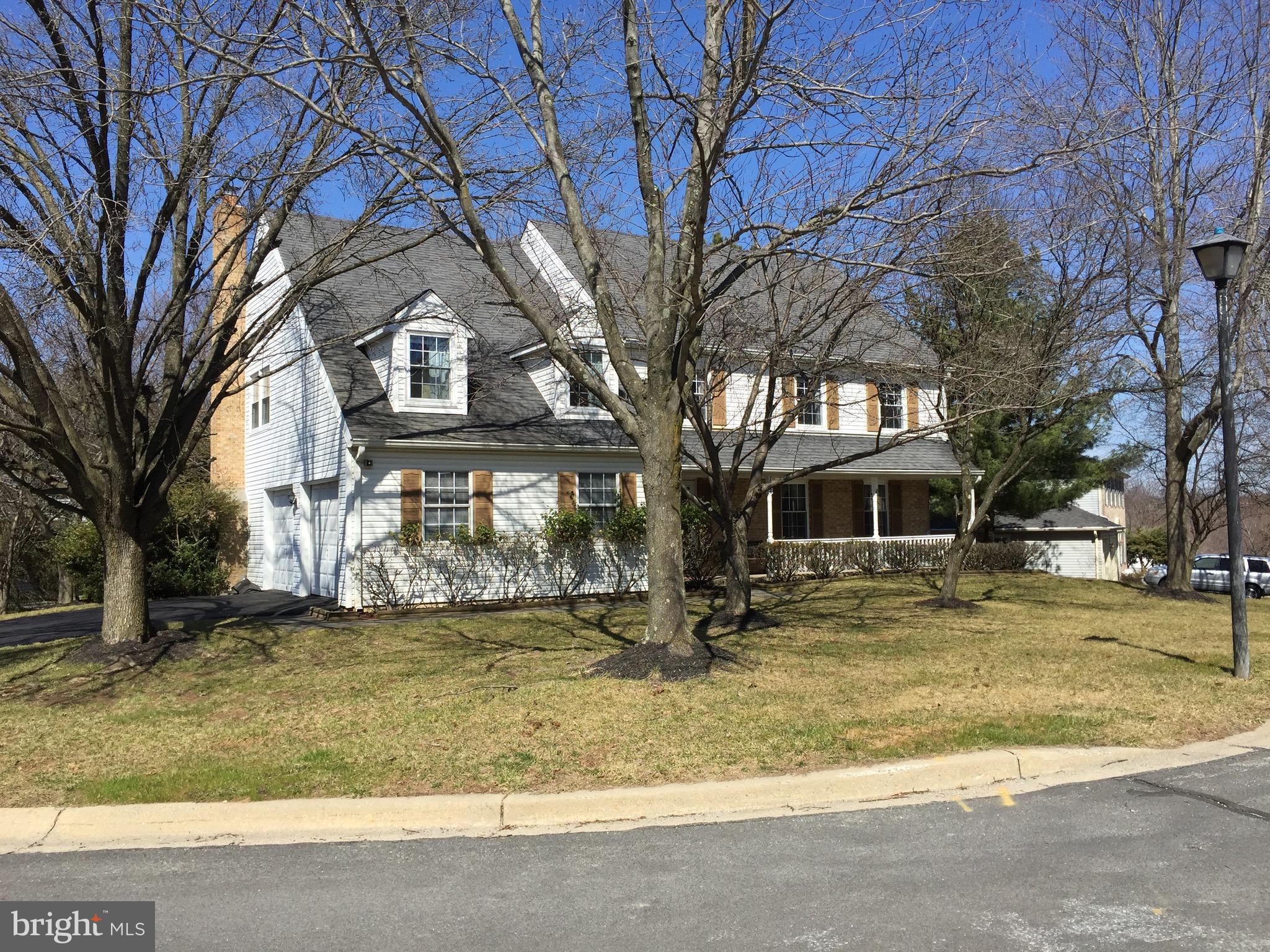 DERWOOD STATION - Residential Lease