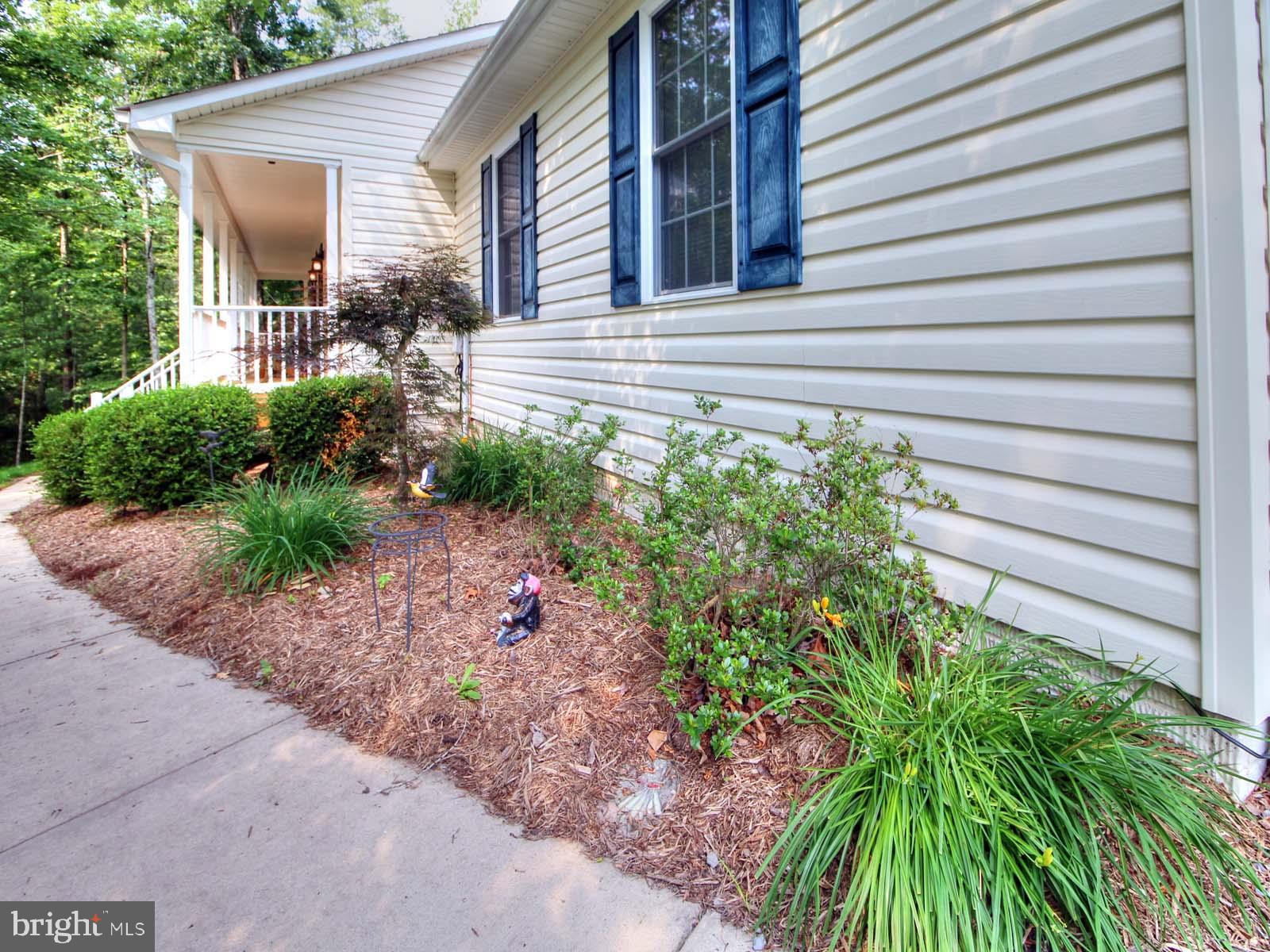 172 COTTONWOOD DRIVE
