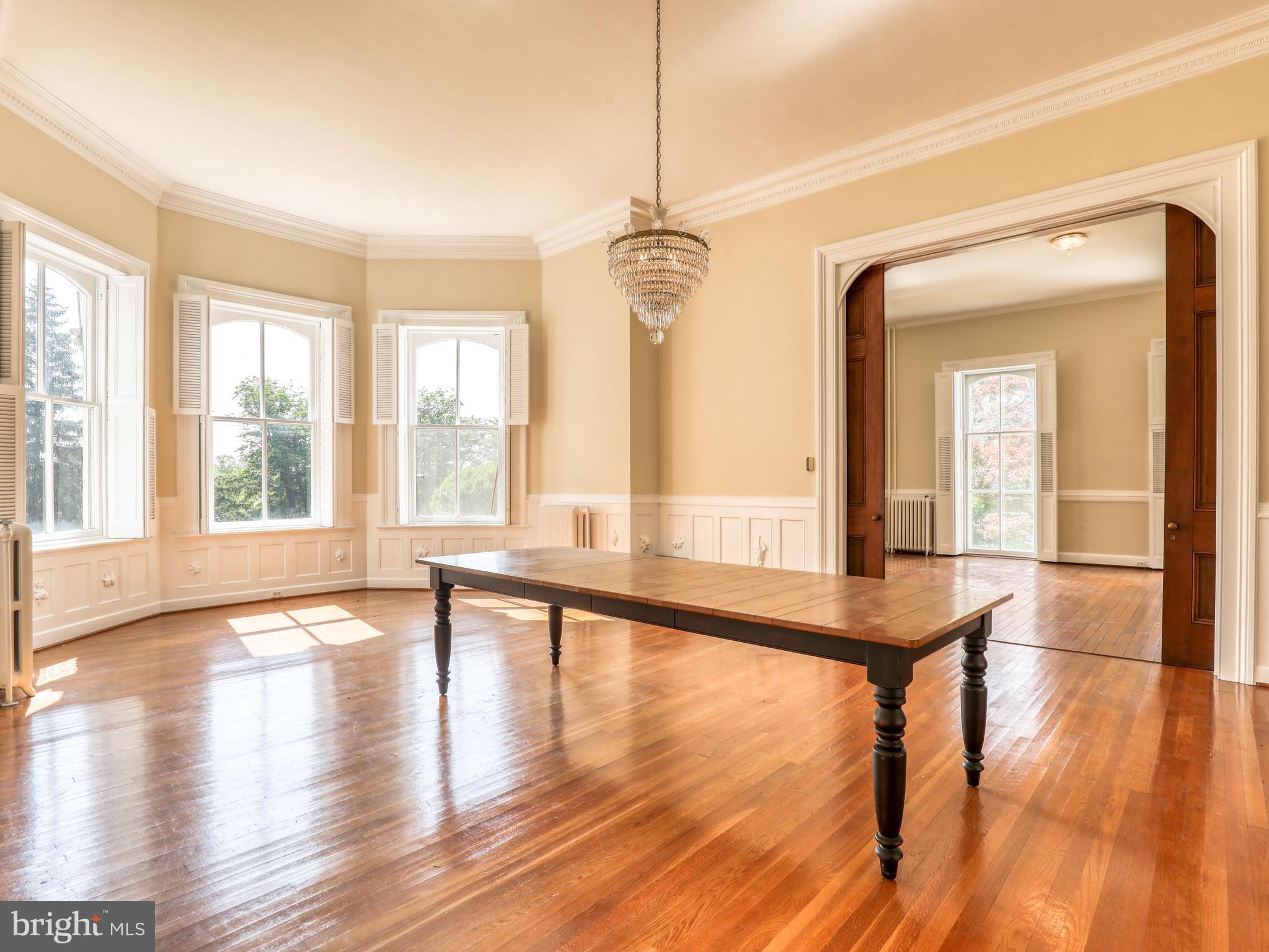 HISTORIC DOWNTOWN WINCHESTER - Residential