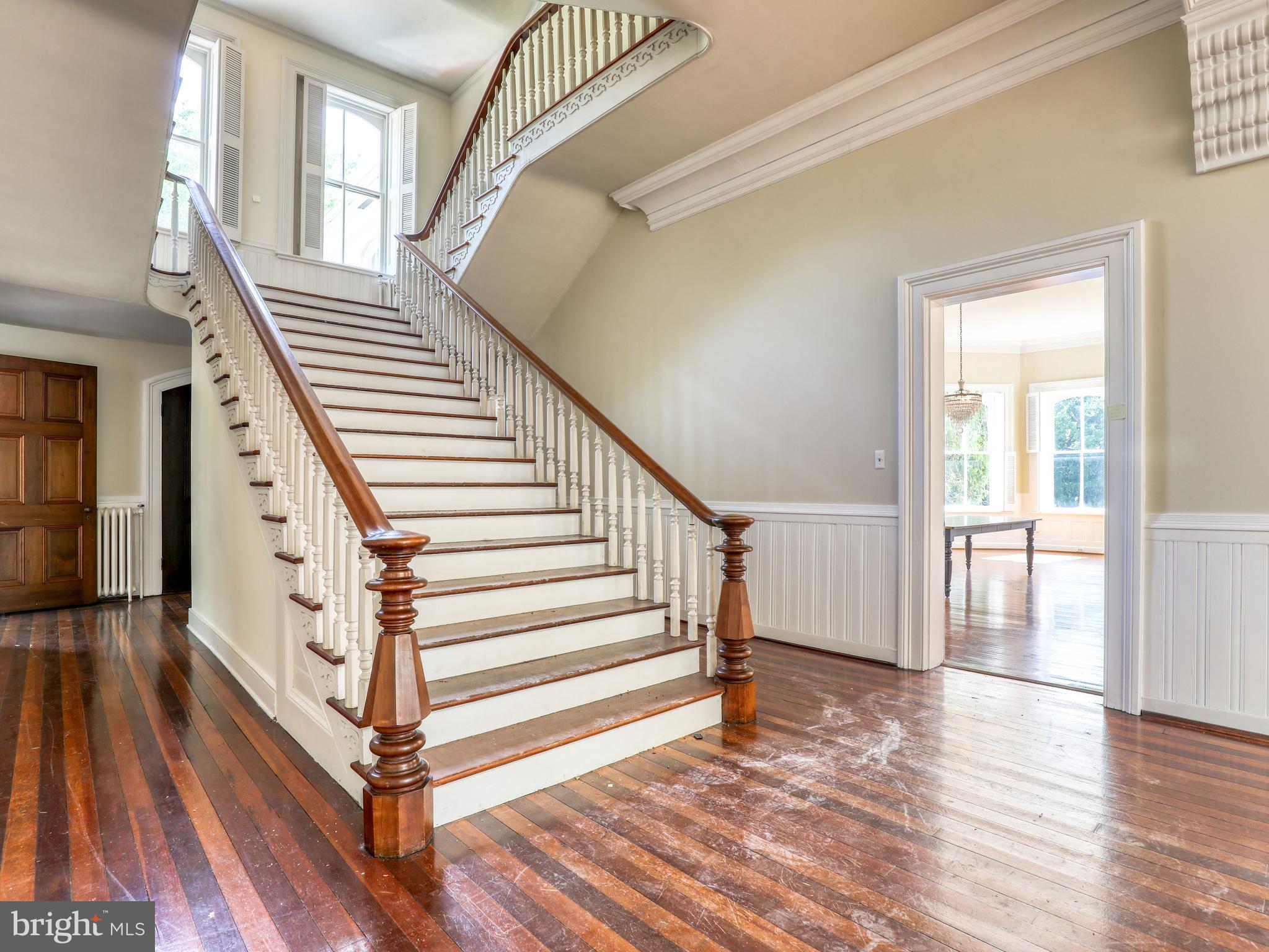 HISTORIC DOWNTOWN WINCHESTER - Residential