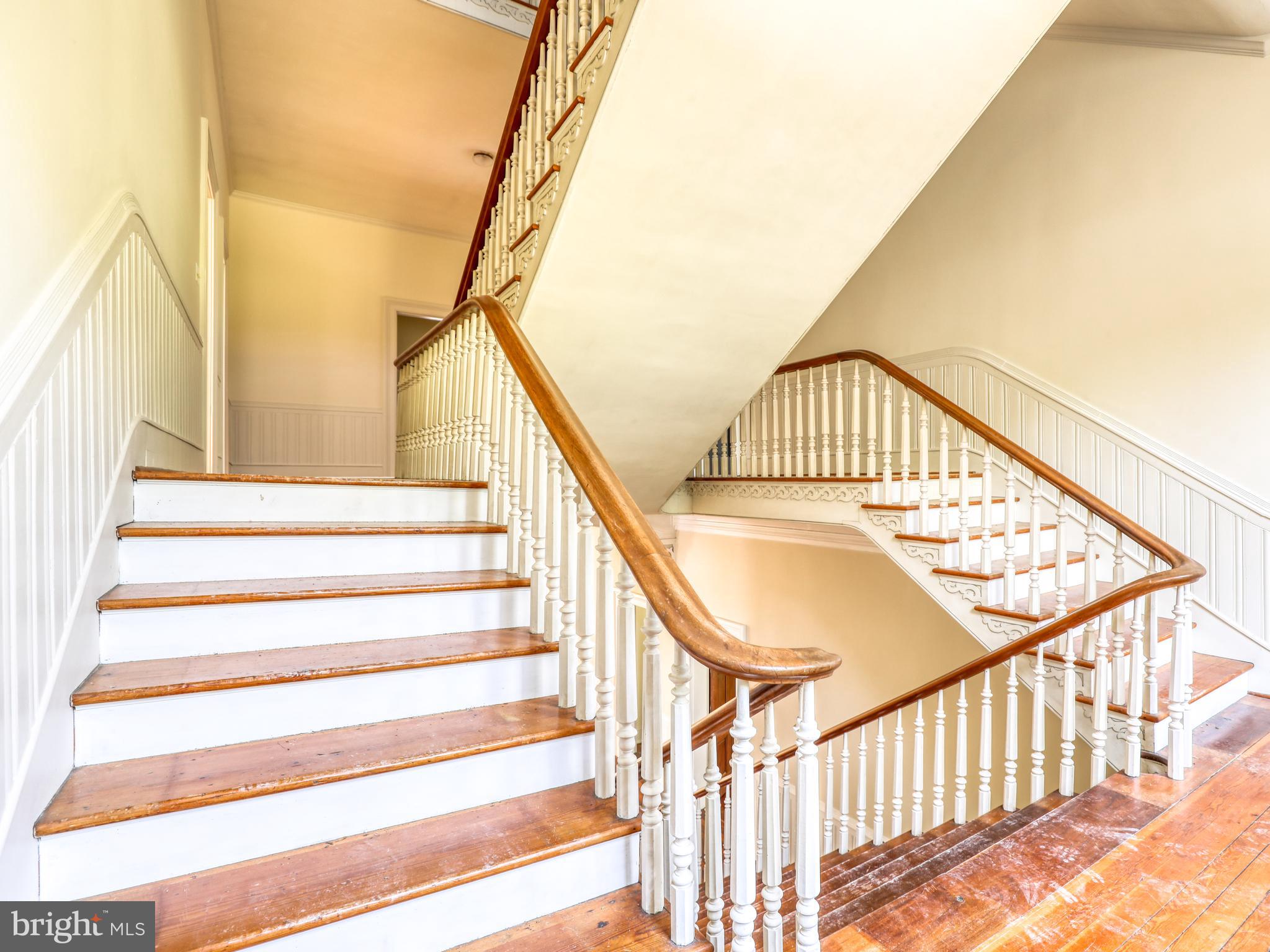 HISTORIC DOWNTOWN WINCHESTER - Residential