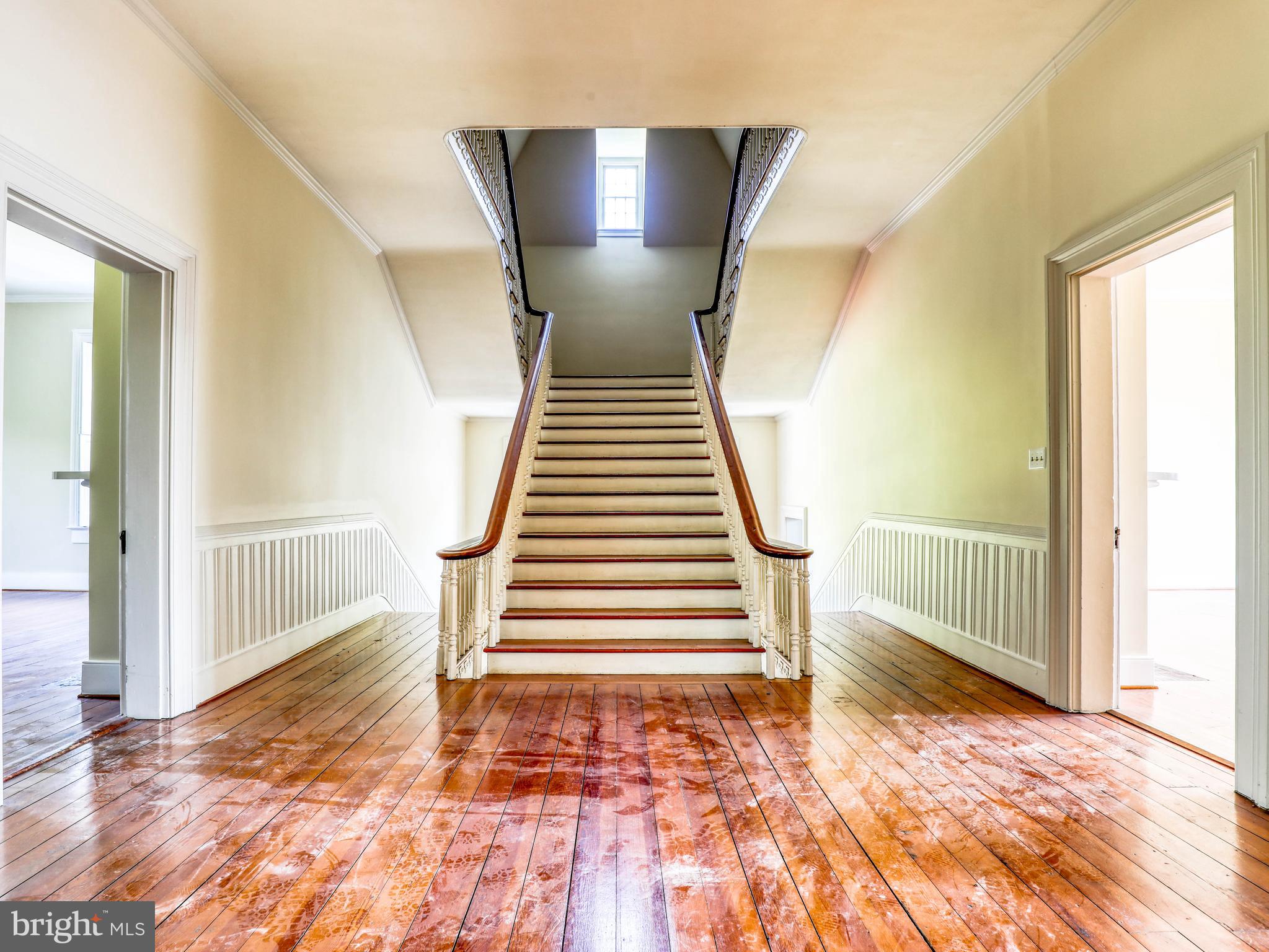 HISTORIC DOWNTOWN WINCHESTER - Residential