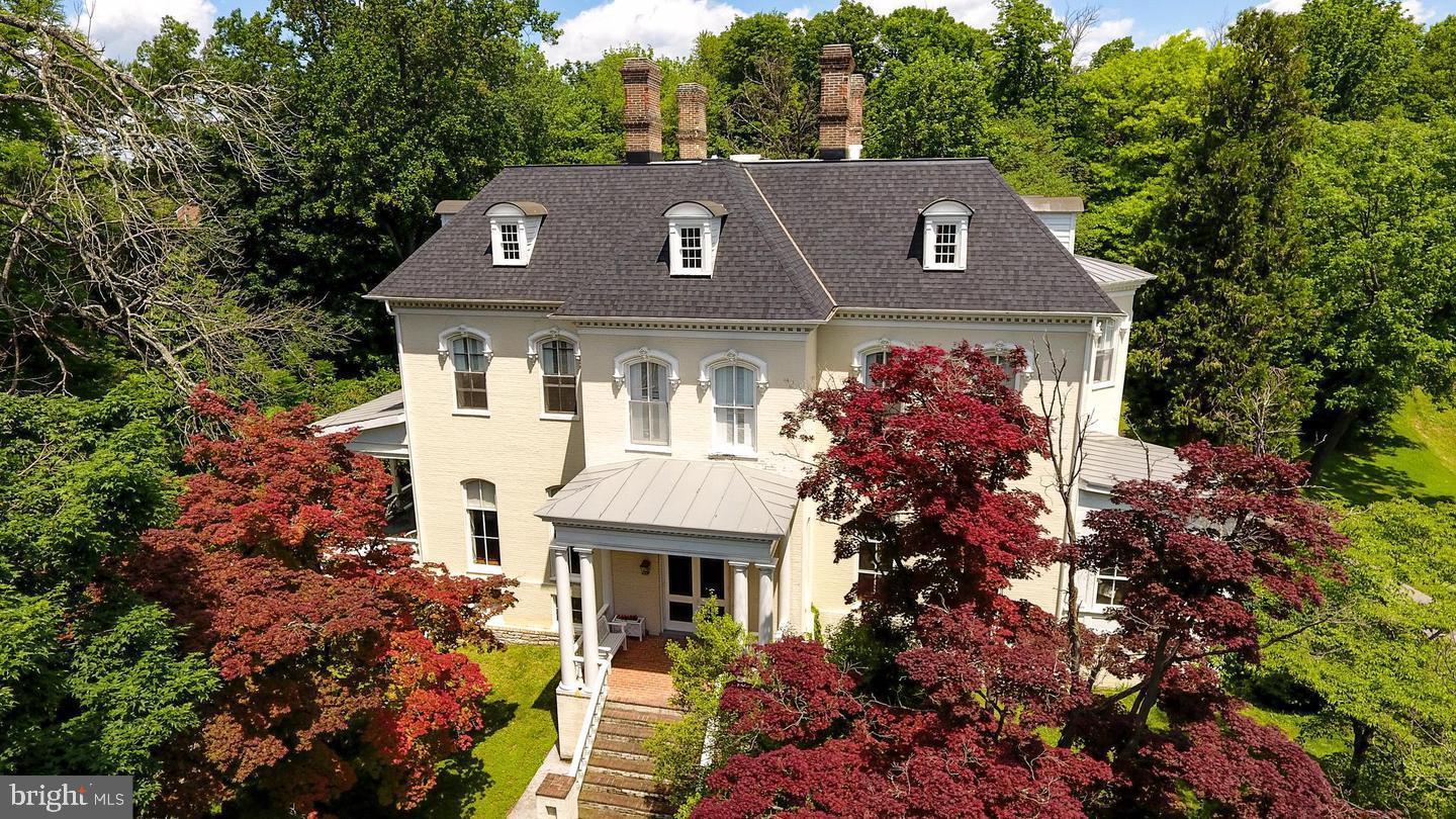 HISTORIC DOWNTOWN WINCHESTER - Residential