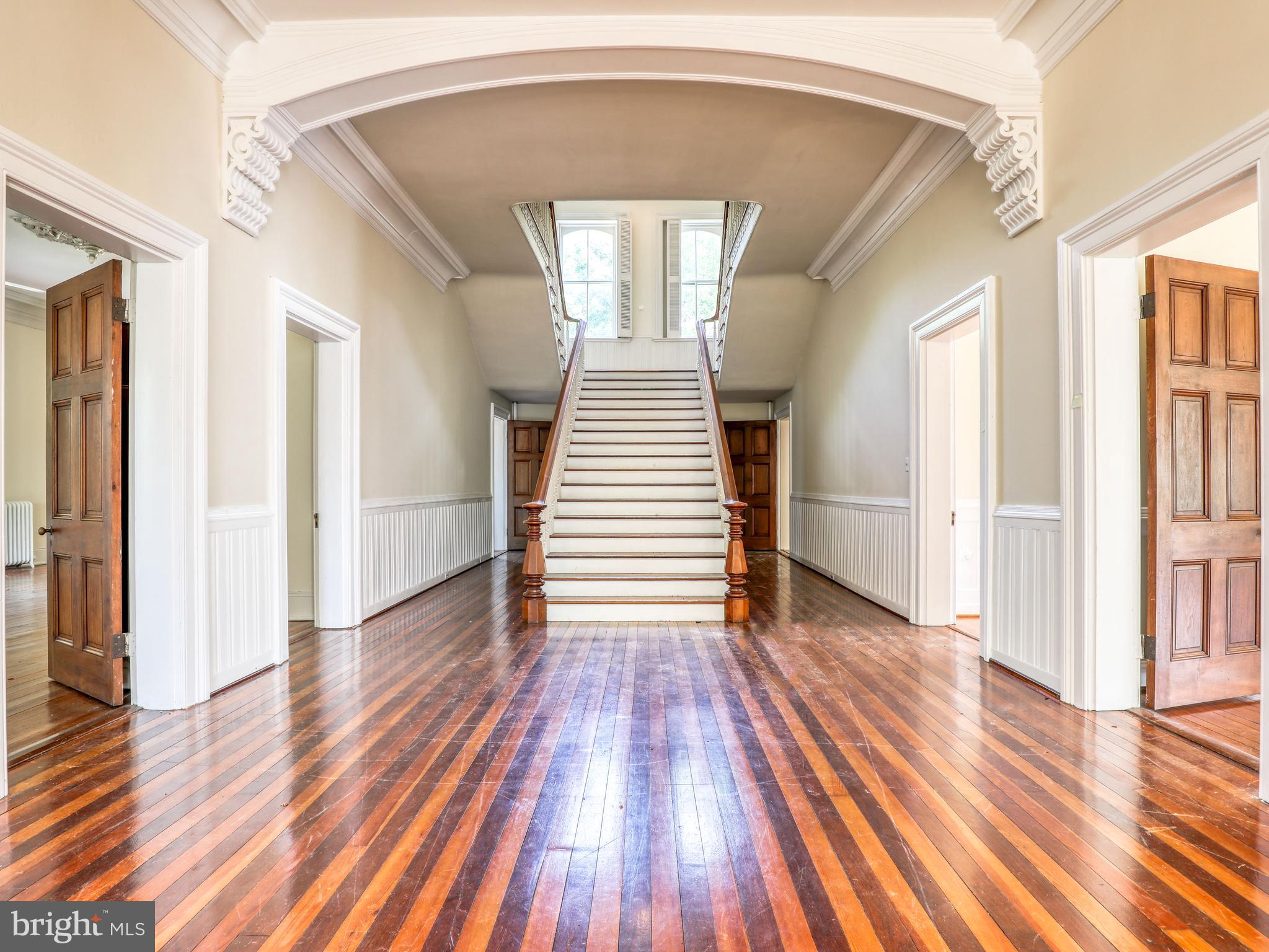 HISTORIC DOWNTOWN WINCHESTER - Residential