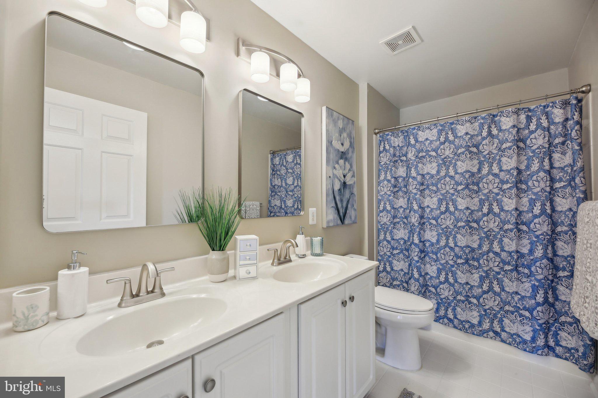 KINGS BRIDGE - Residential