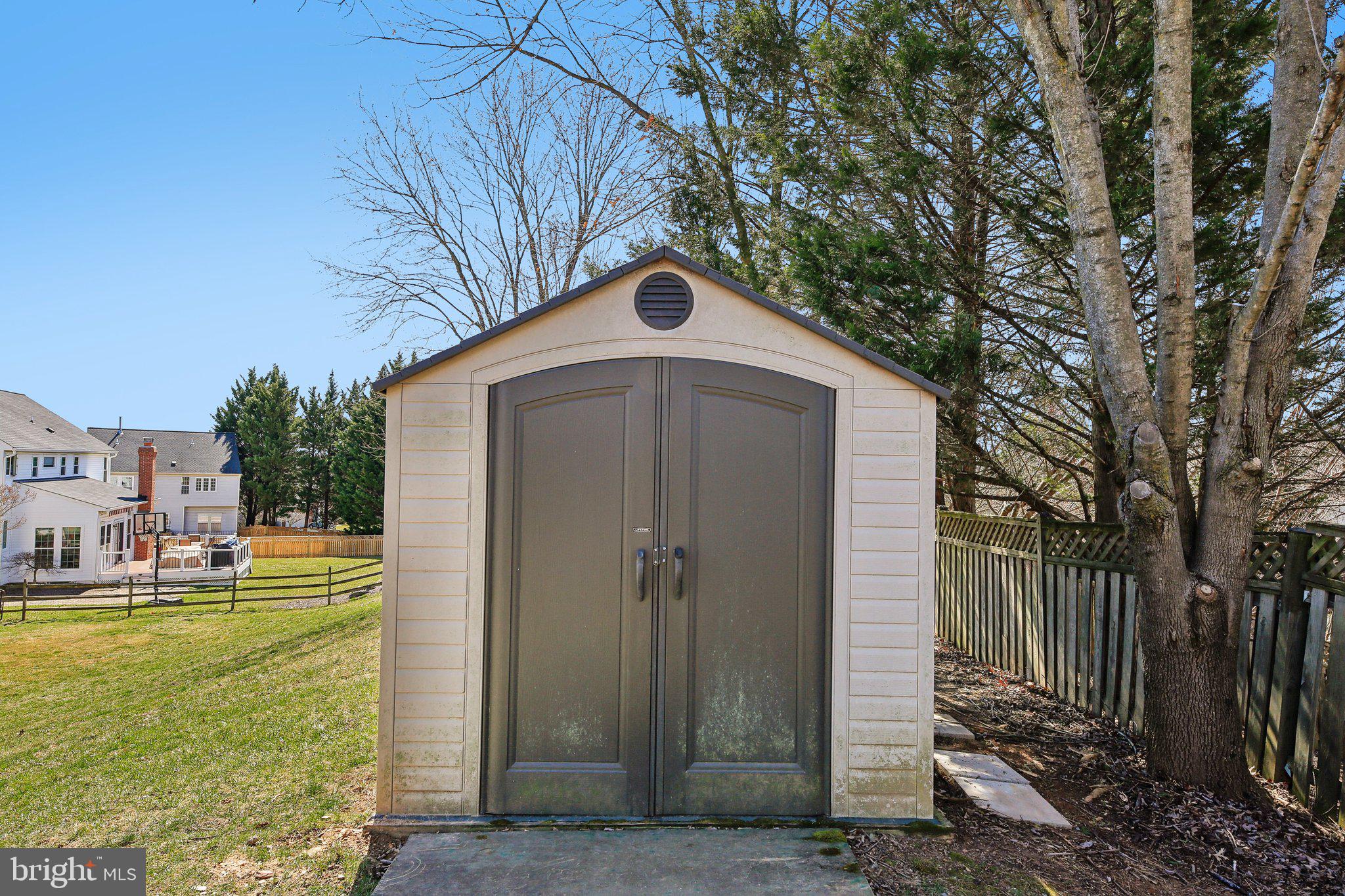 KINGS BRIDGE - Residential